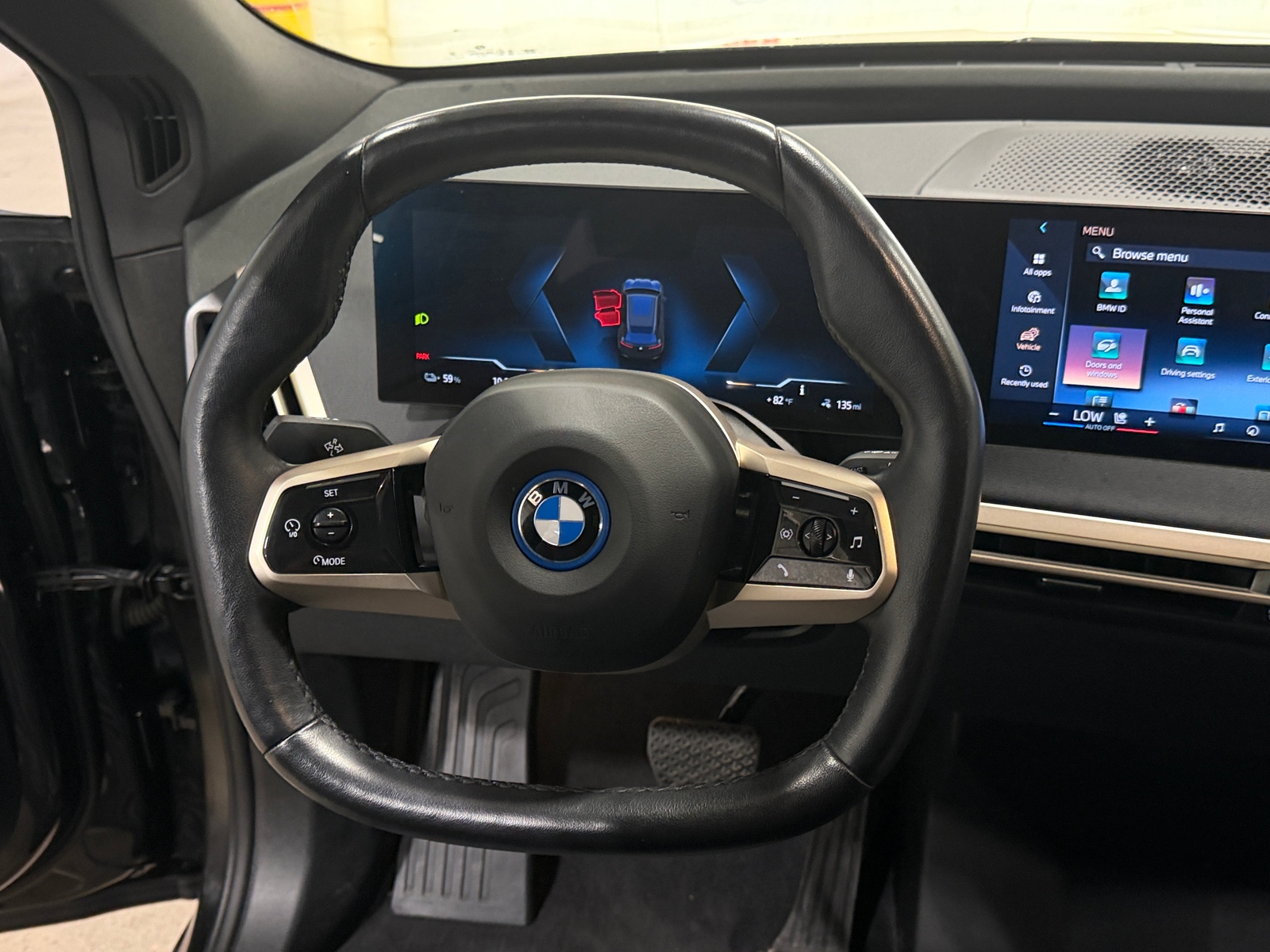 Thumbnail: 2024 BMW iX - 4