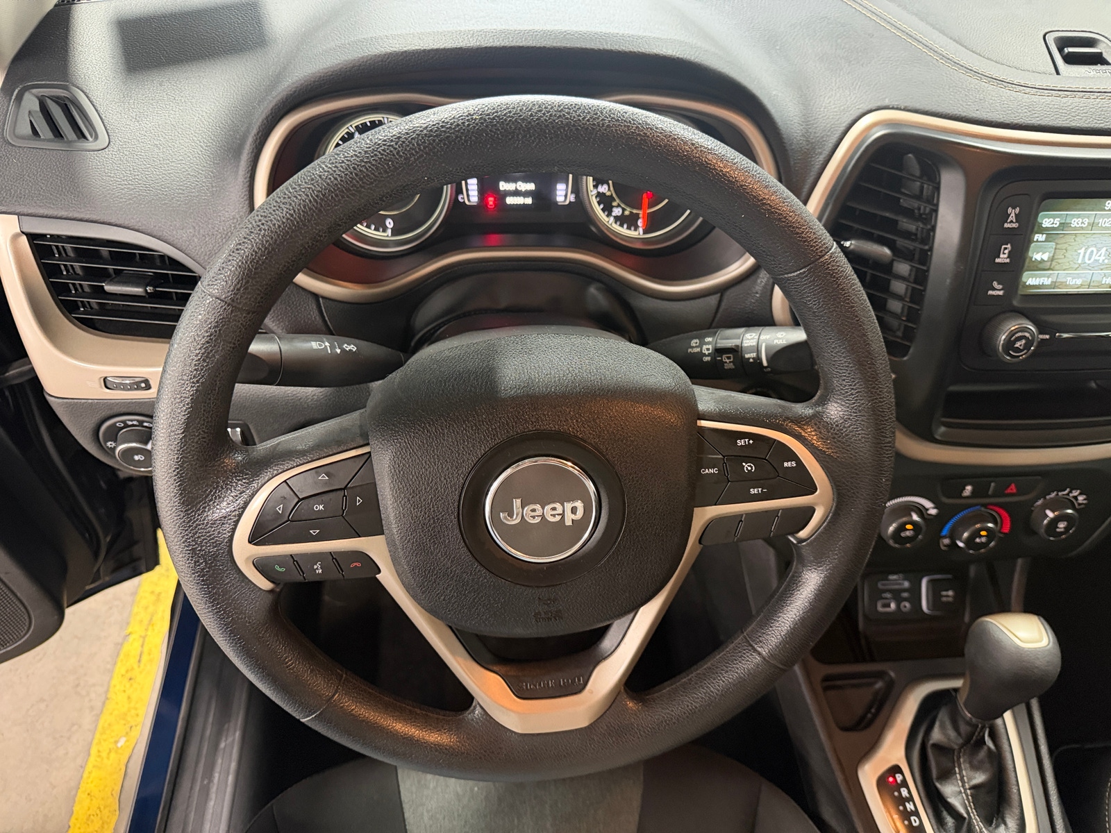 Thumbnail: 2018 Jeep Cherokee - 5