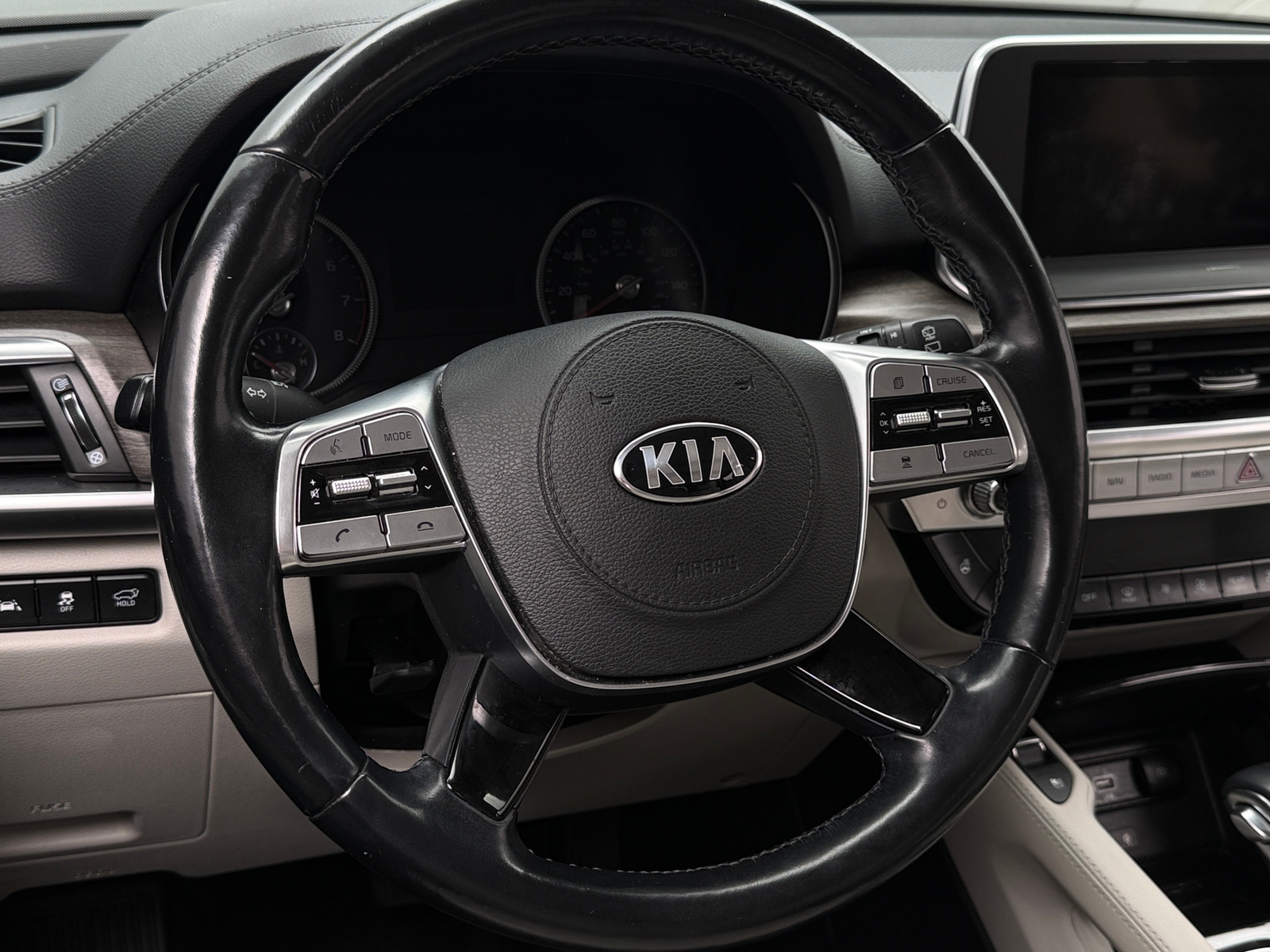Thumbnail: 2020 Kia Telluride - 4