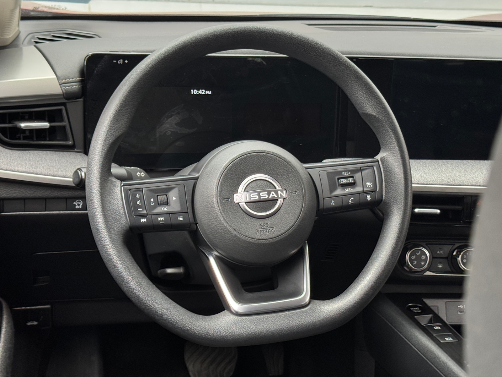 Thumbnail: 2025 Nissan Kicks - 5