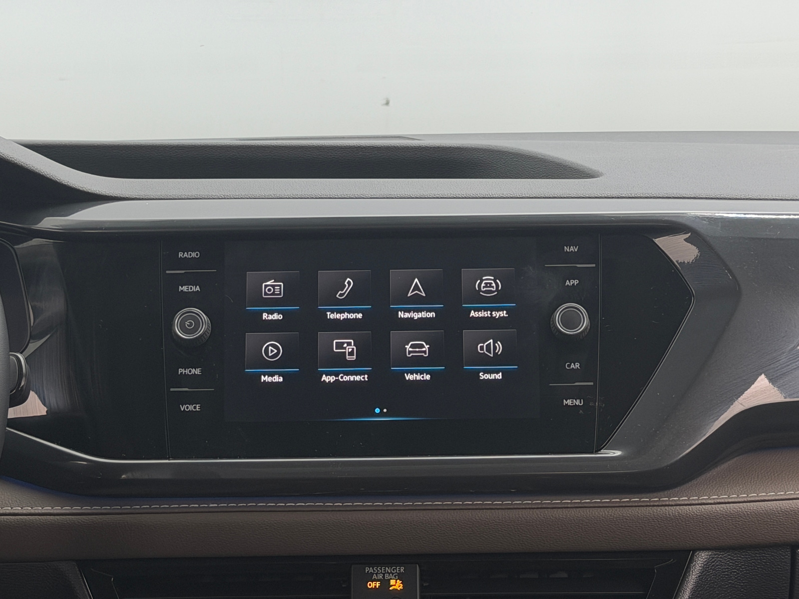 Thumbnail: 2023 Volkswagen Taos - 3