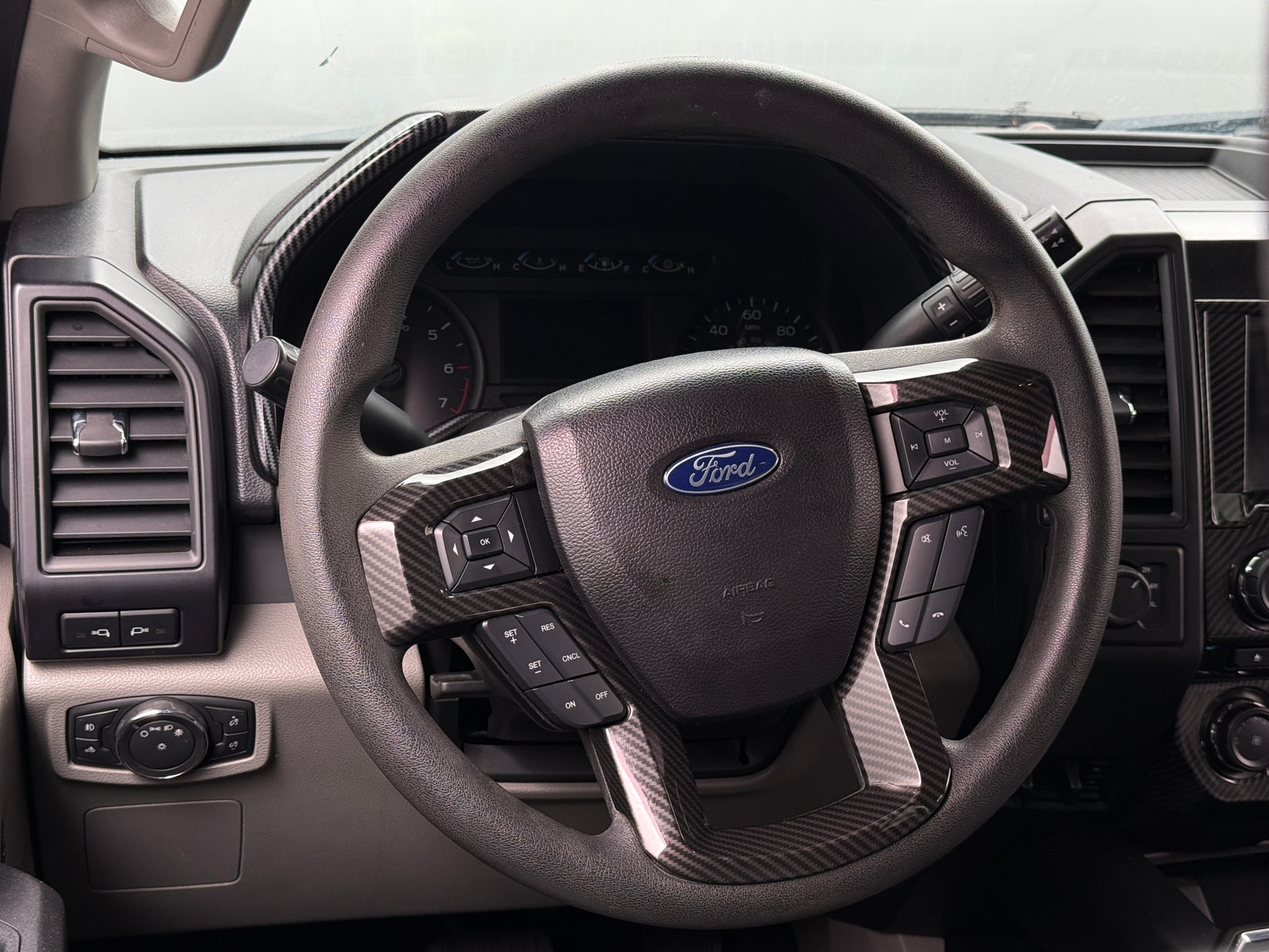 Thumbnail: 2017 Ford Econoline - 5