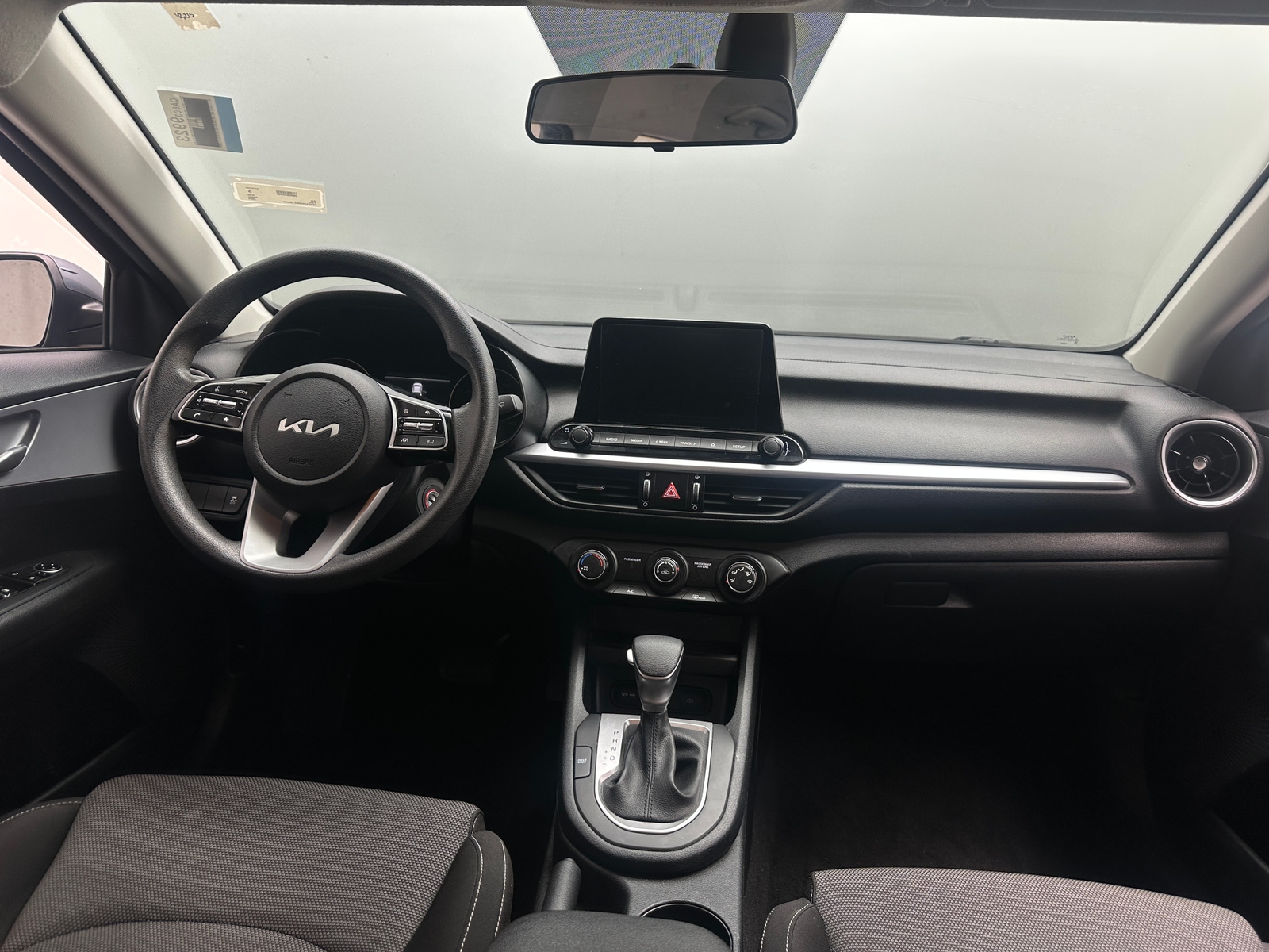 Thumbnail: 2024 Kia Forte - 3
