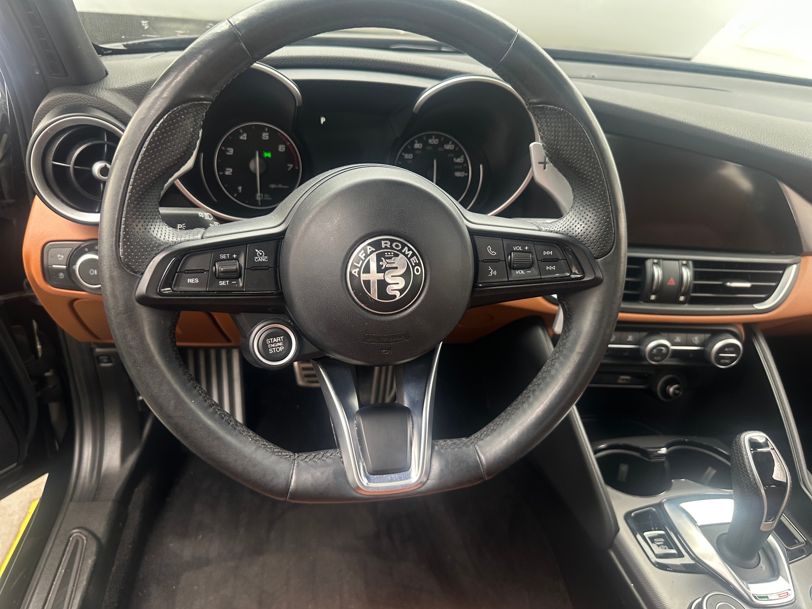 Thumbnail: 2020 Alfa Romeo Giulia - 4