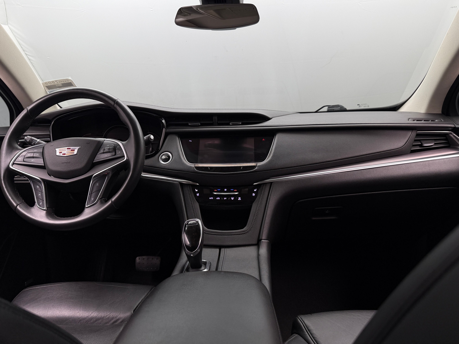Thumbnail: 2017 Cadillac XT5 - 2