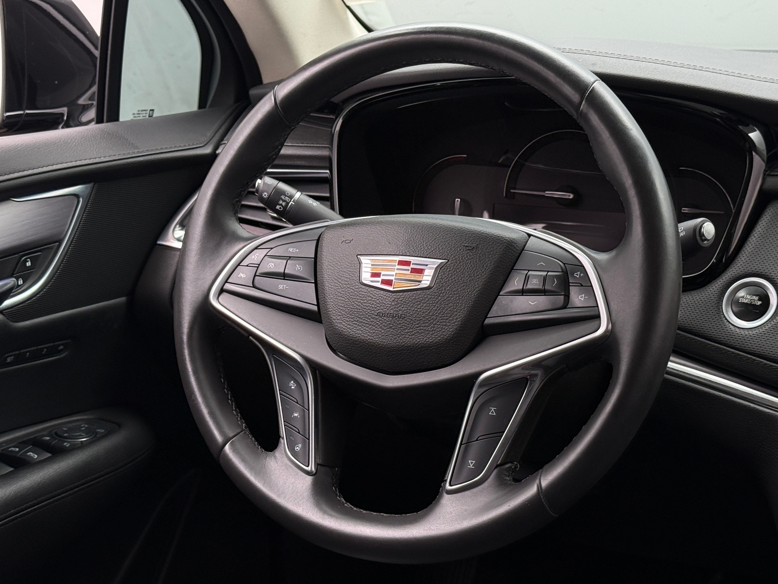 Thumbnail: 2017 Cadillac XT5 - 4