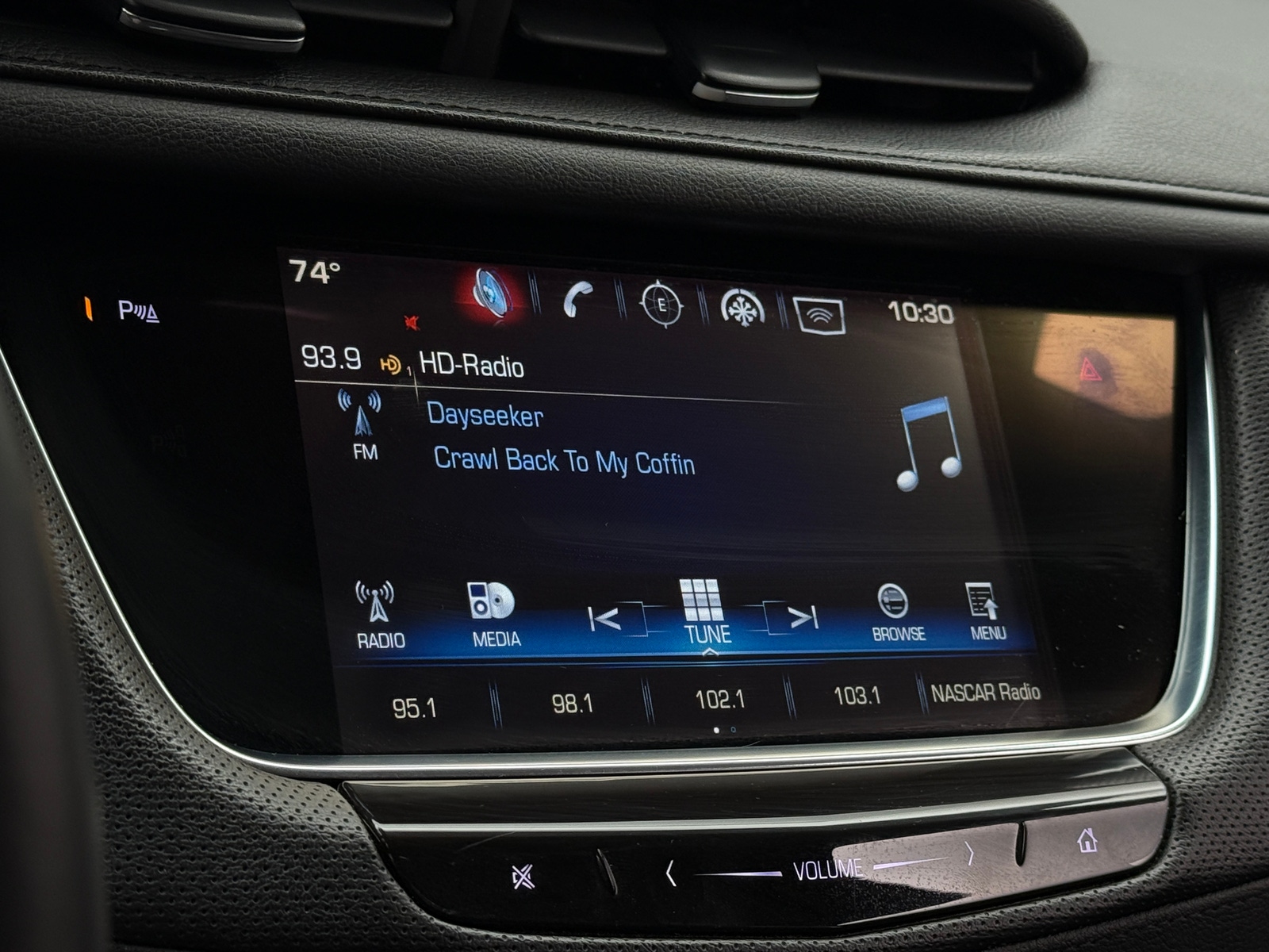 Thumbnail: 2017 Cadillac XT5 - 3