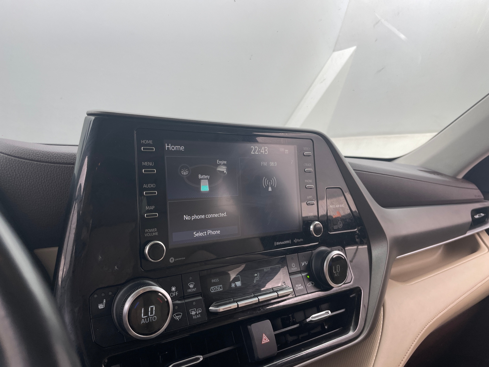 Thumbnail: 2022 Toyota Highlander - 3