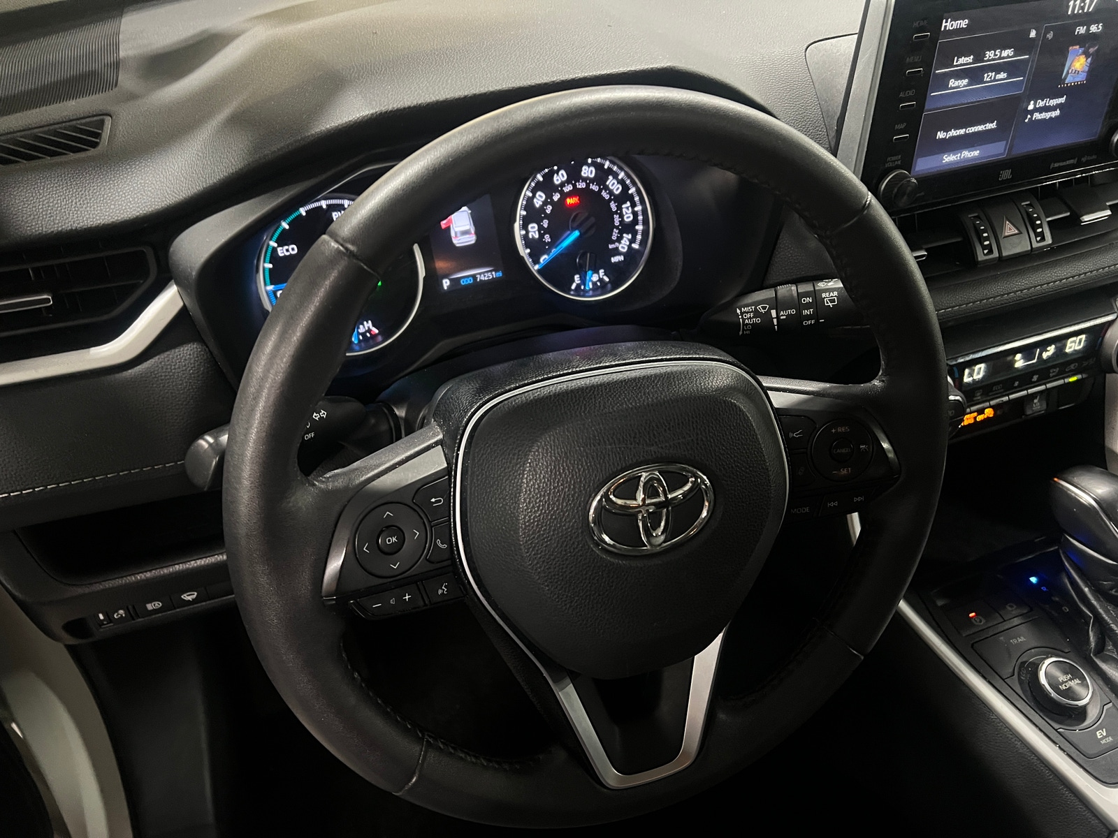 Thumbnail: 2021 Toyota RAV4 - 4