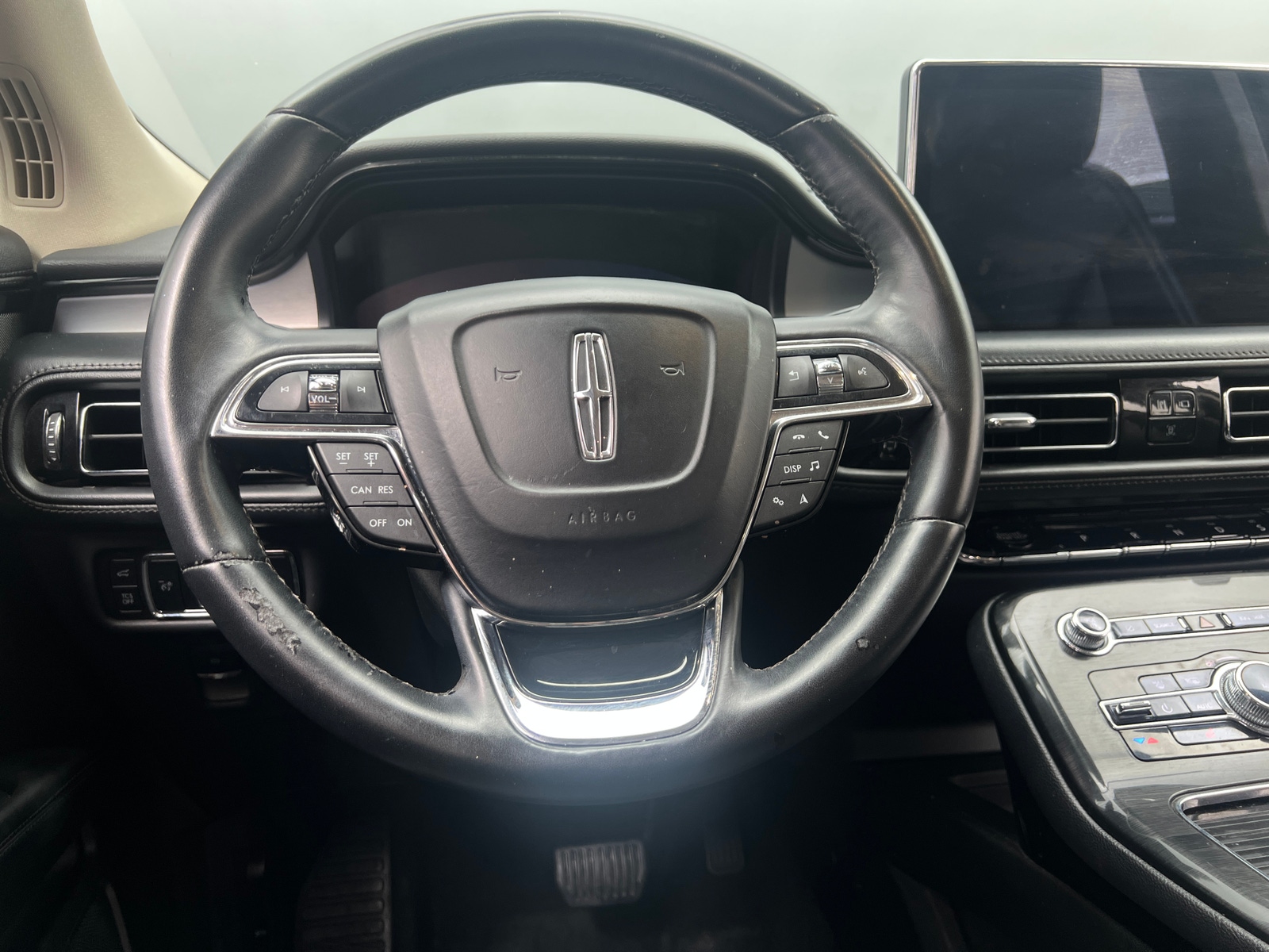 Thumbnail: 2023 Lincoln Nautilus - 4