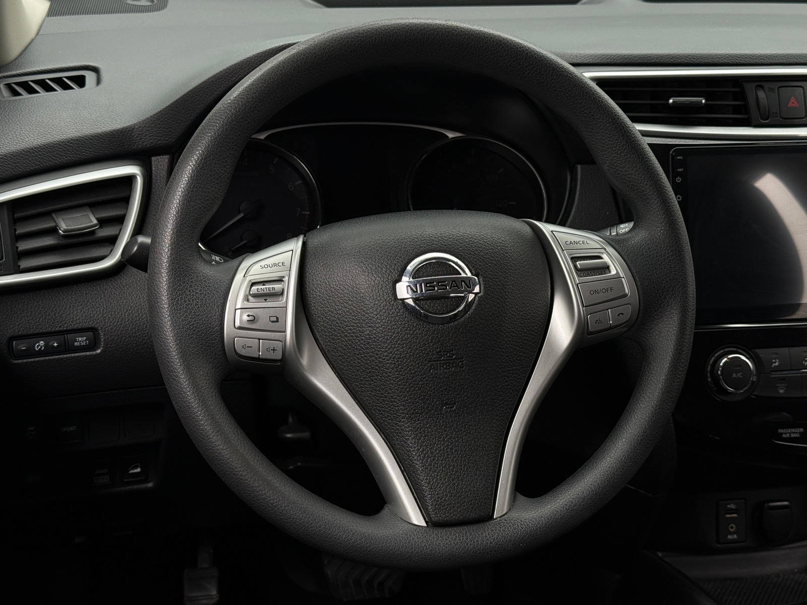 Thumbnail: 2015 Nissan Rogue - 5