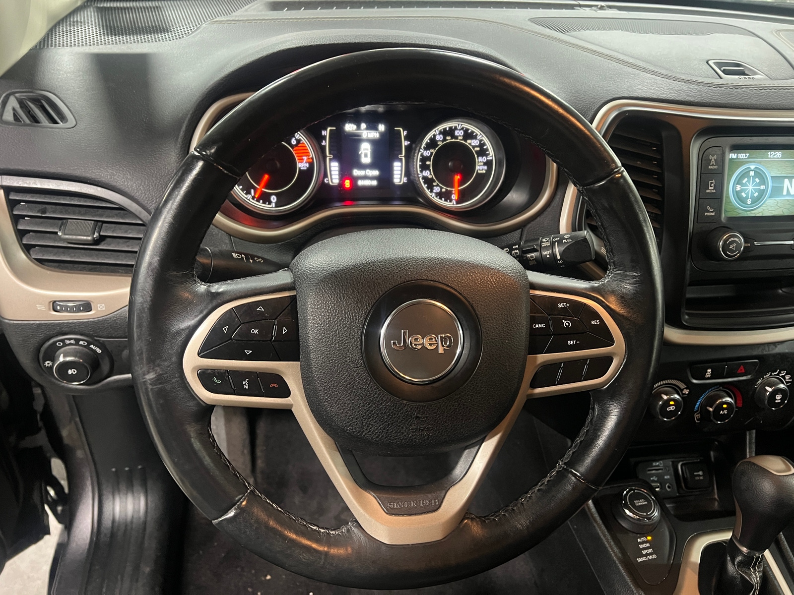 Thumbnail: 2018 Jeep Cherokee - 5