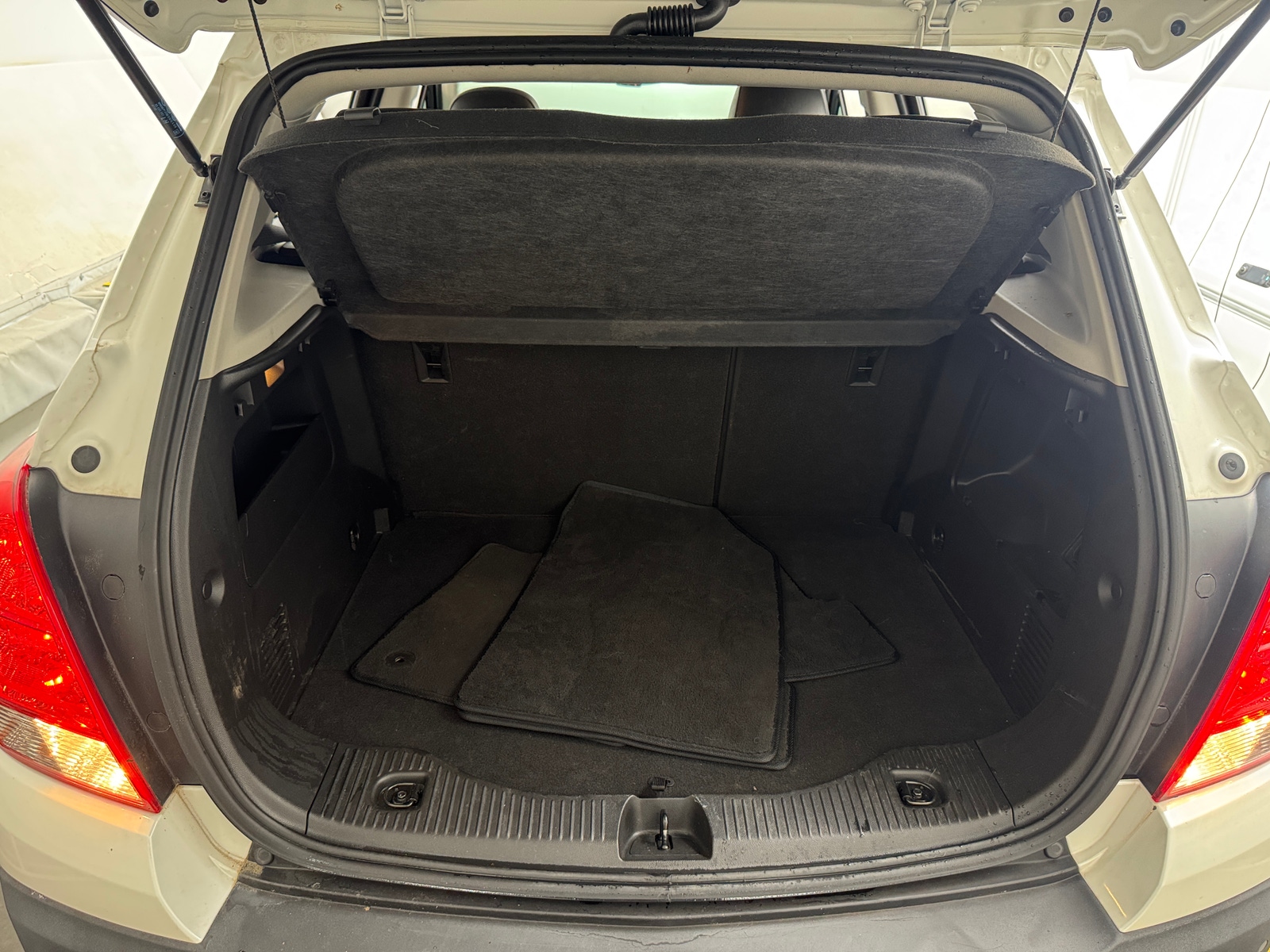 Thumbnail: 2016 Chevrolet Trax - 6