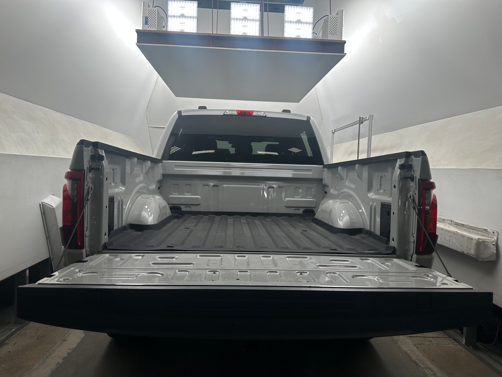 Thumbnail: 2024 Ford Econoline - 7