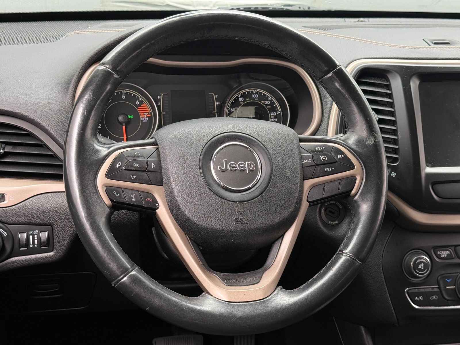 Thumbnail: 2017 Jeep Cherokee - 5