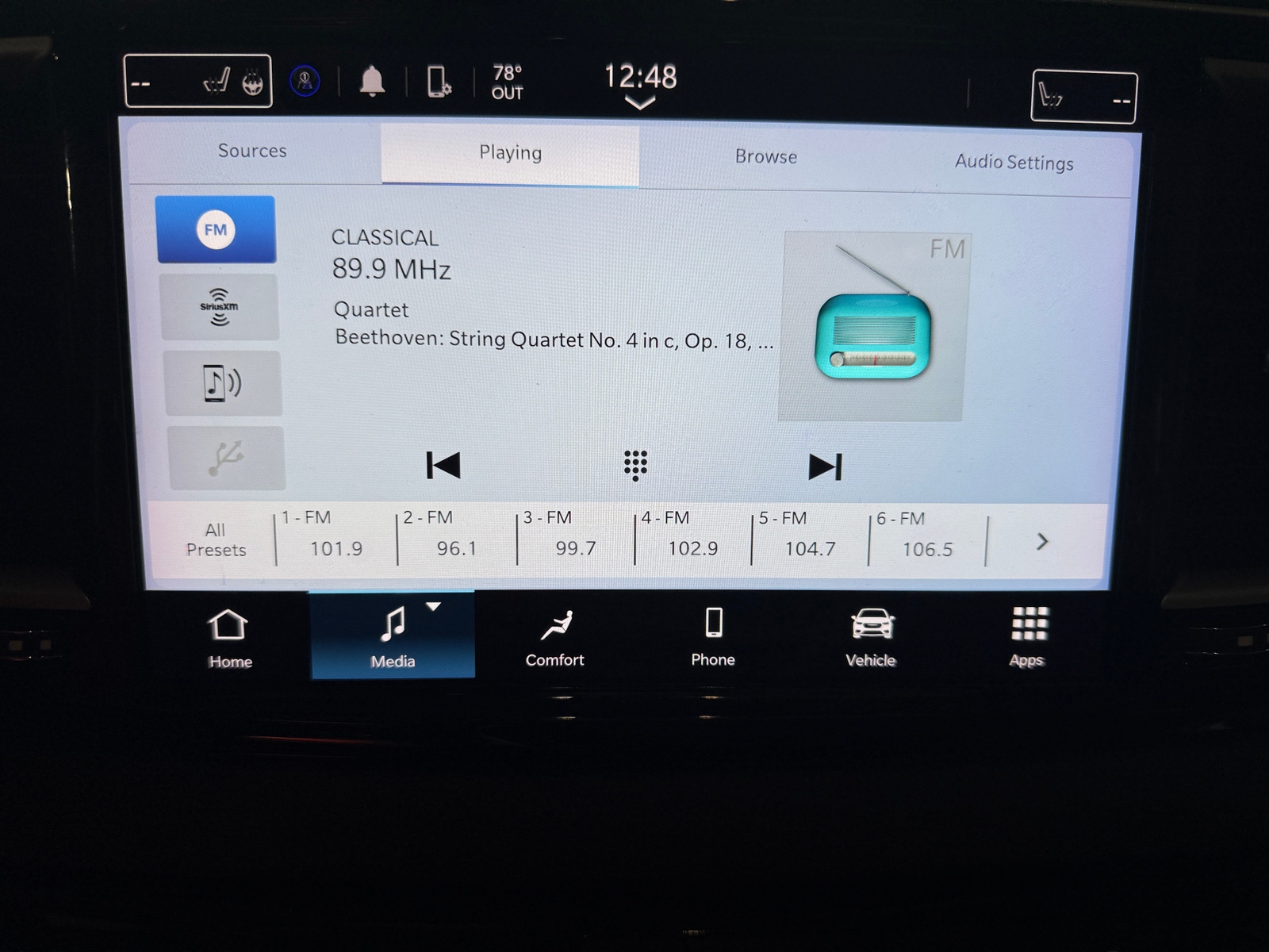 Thumbnail: 2024 Chrysler Pacifica - 3