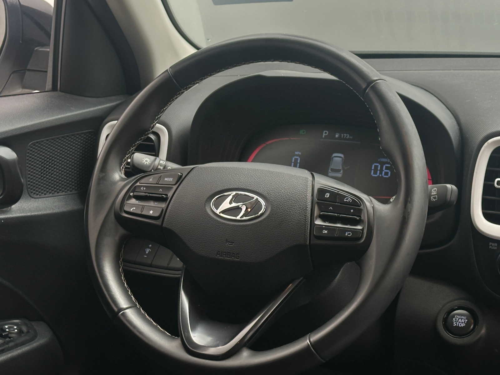 Thumbnail: 2023 Hyundai Venue - 5