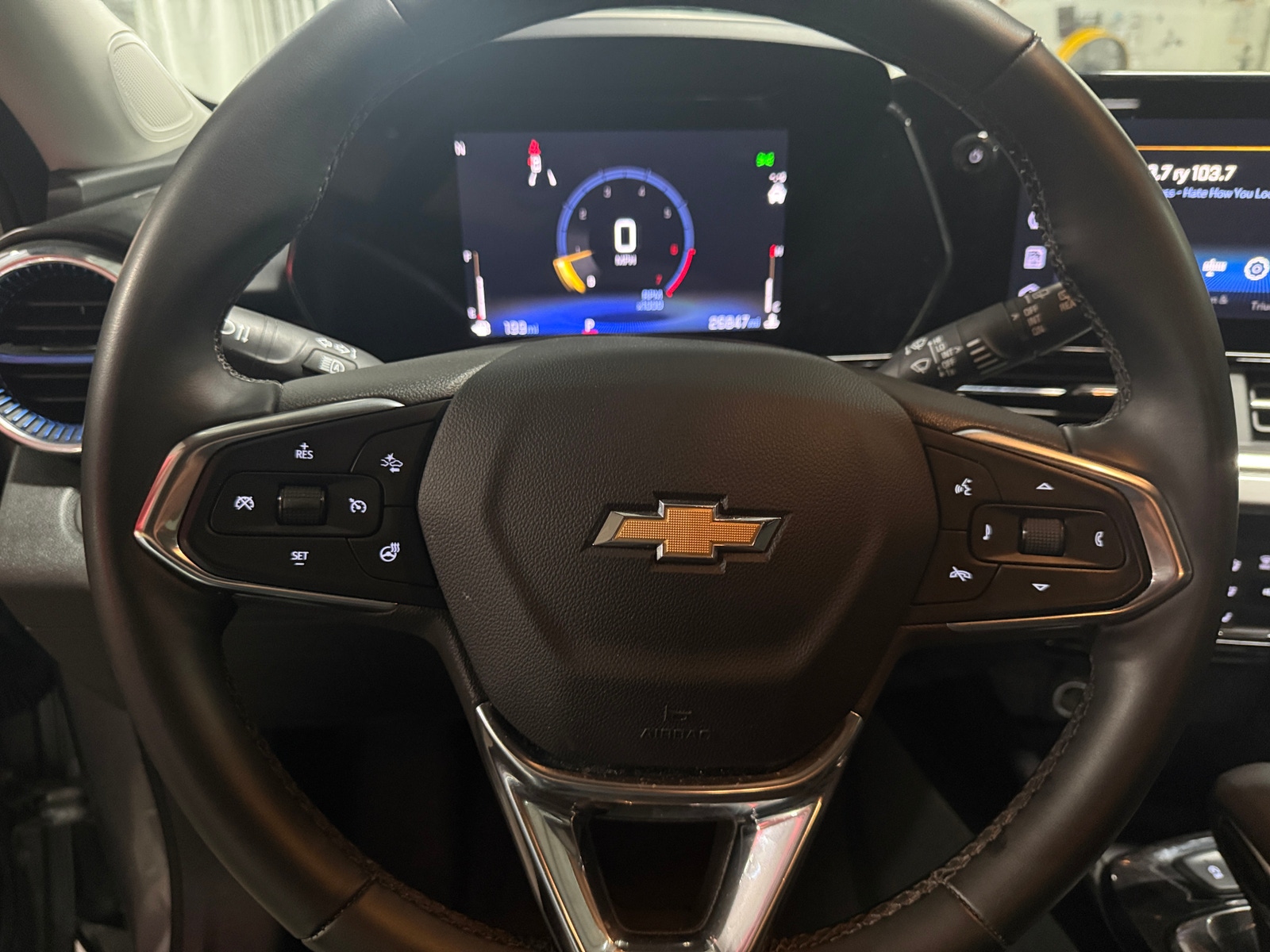 Thumbnail: 2025 Chevrolet Trax - 5