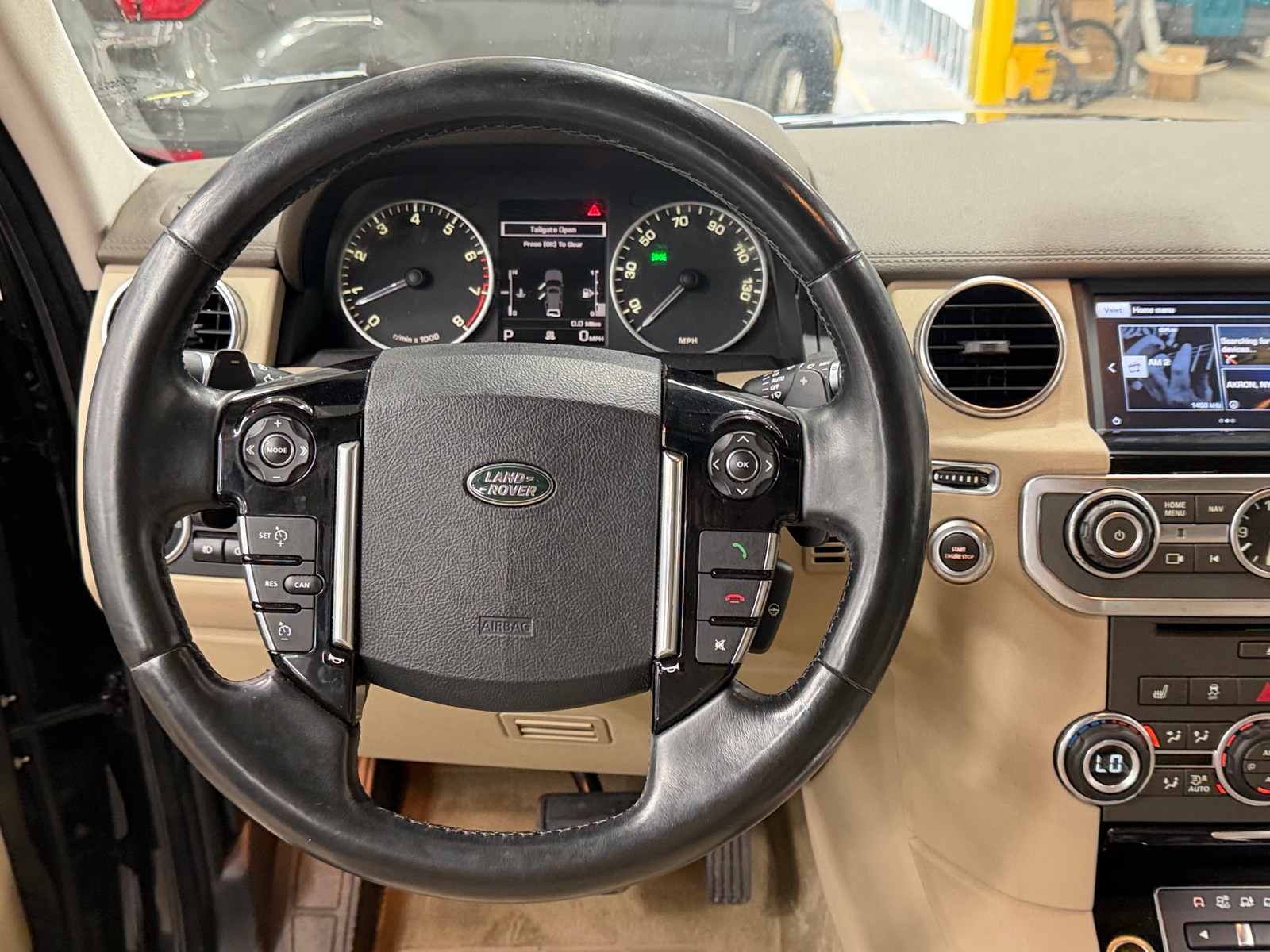 Thumbnail: 2016 Land Rover LR4 - 4