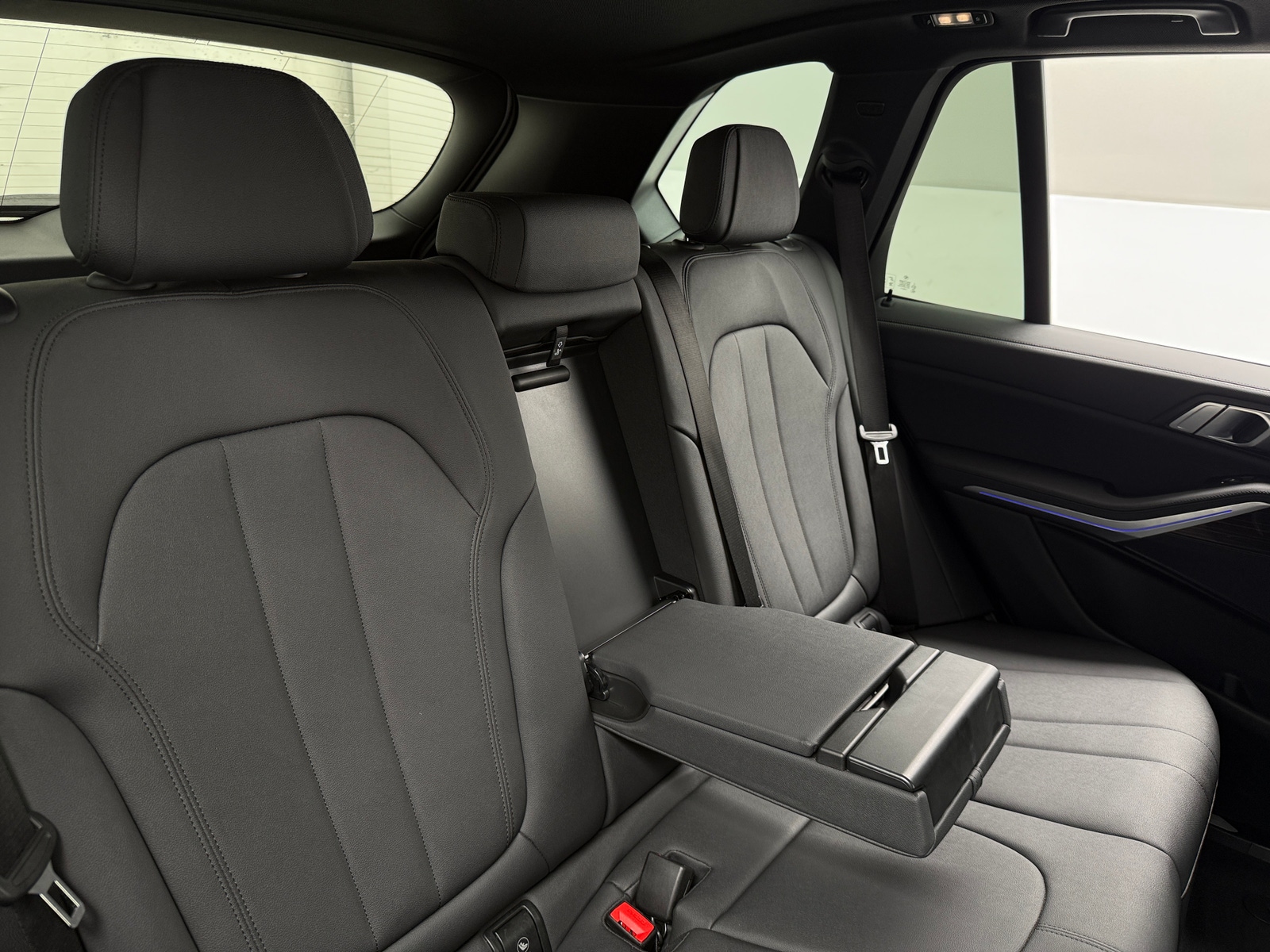 Thumbnail: 2021 BMW X5 - 5