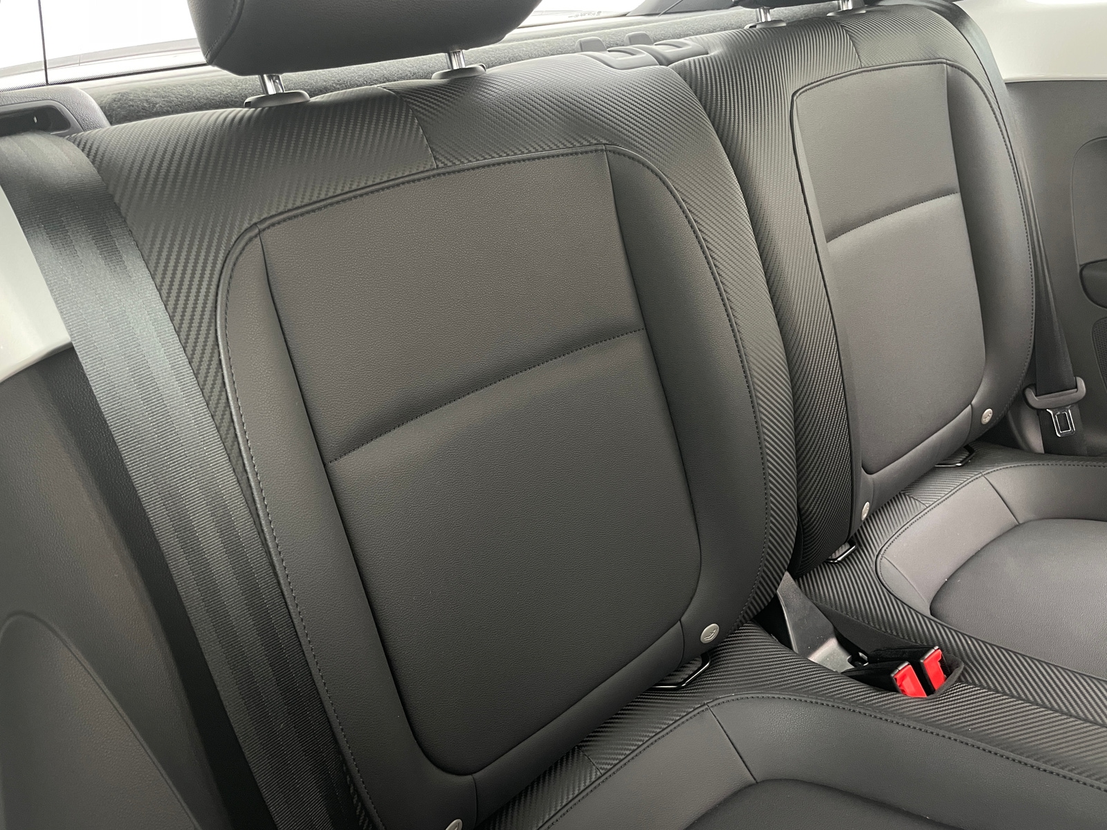 Thumbnail: 2019 Volkswagen Beetle - 5