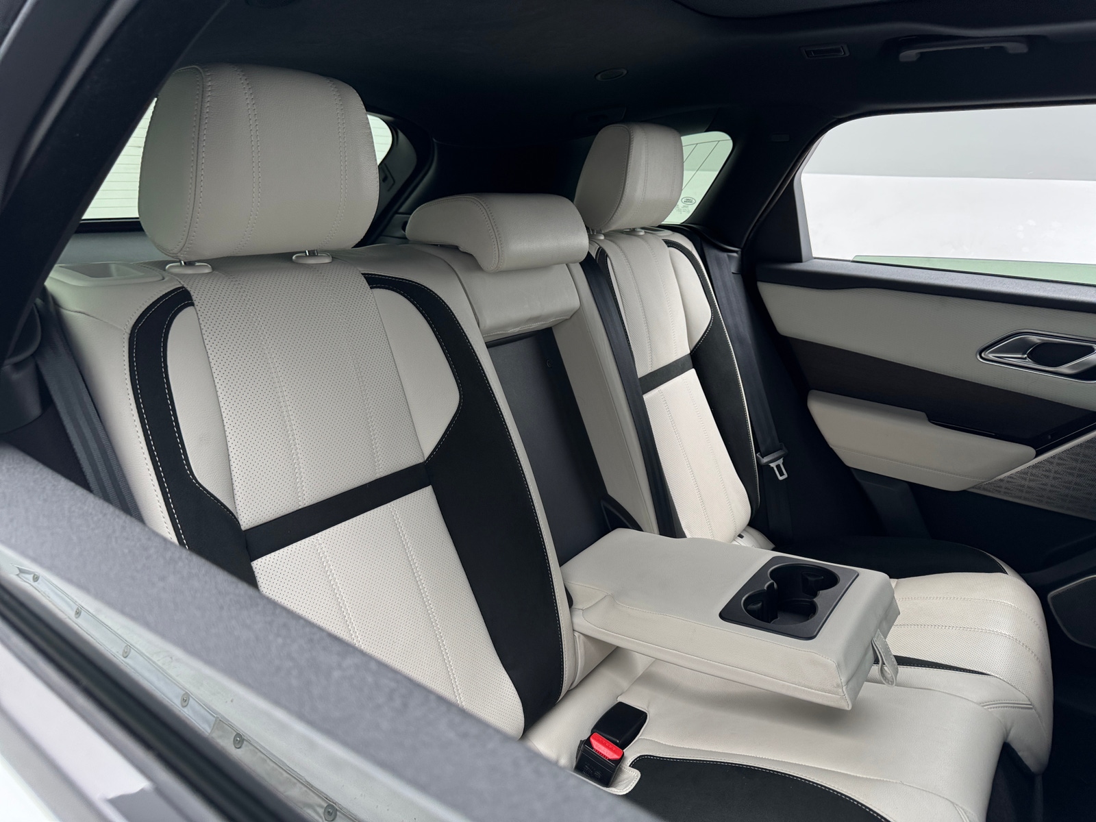 Thumbnail: 2021 Land Rover Range Rover Velar - 5