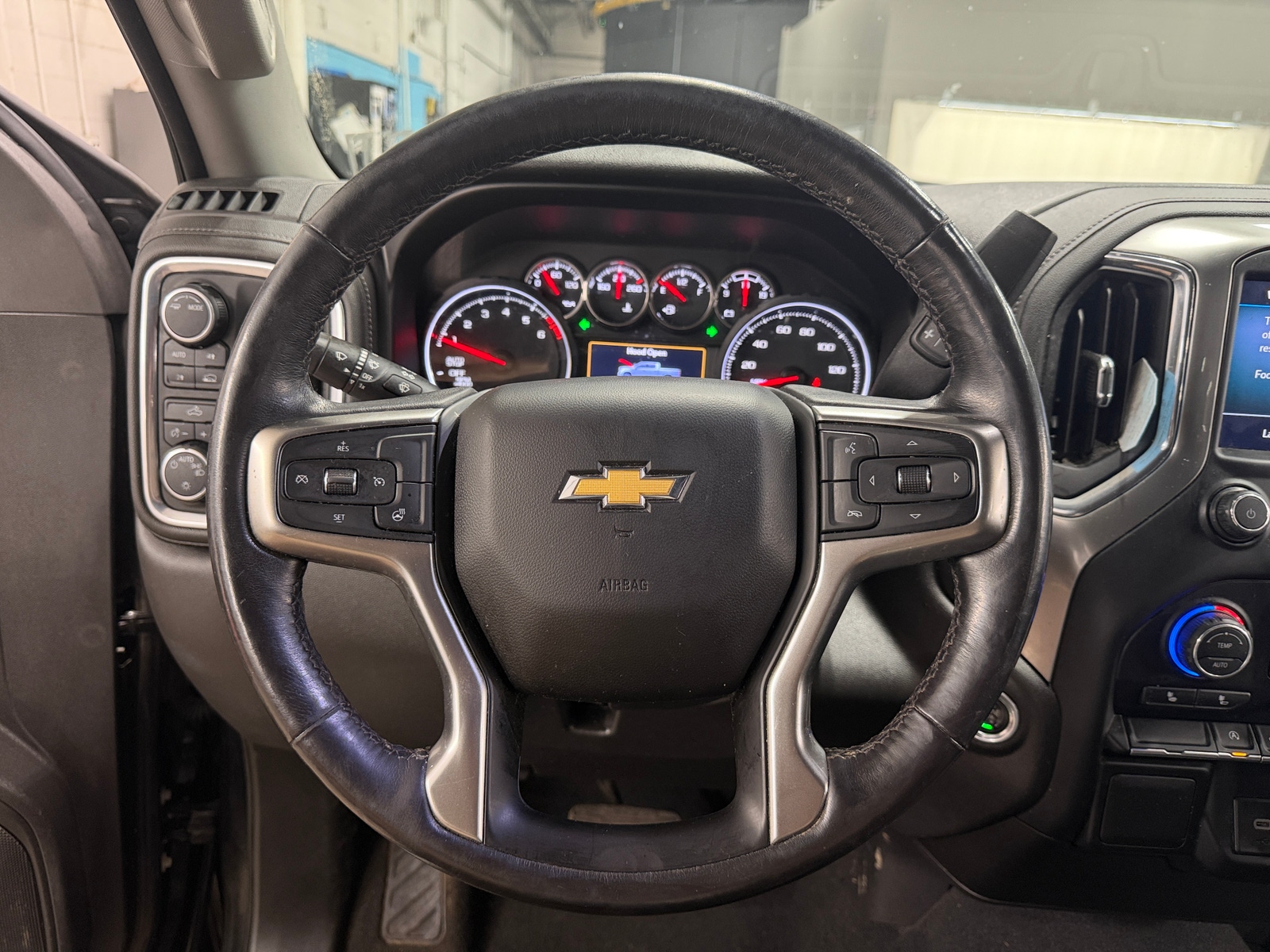 Thumbnail: 2021 Chevrolet Silverado 1500 - 5