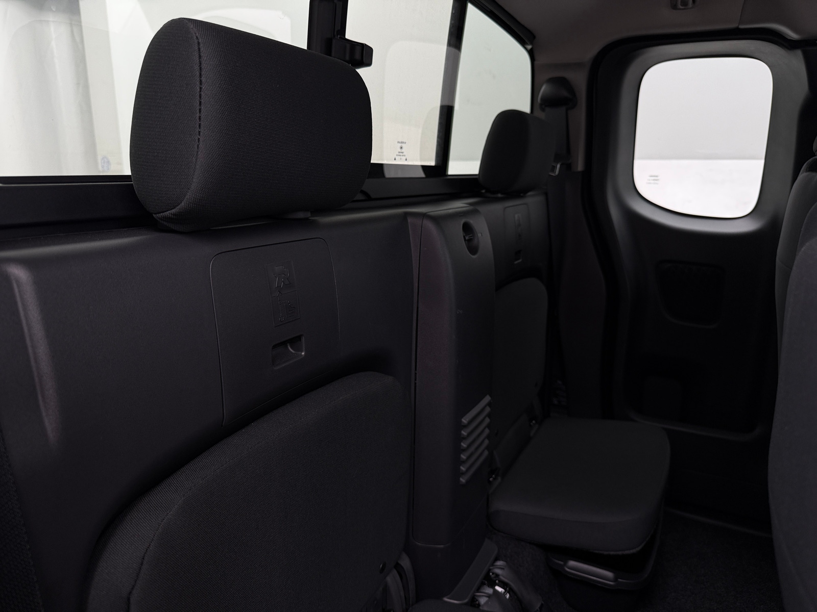 Thumbnail: 2025 Nissan Frontier - 6