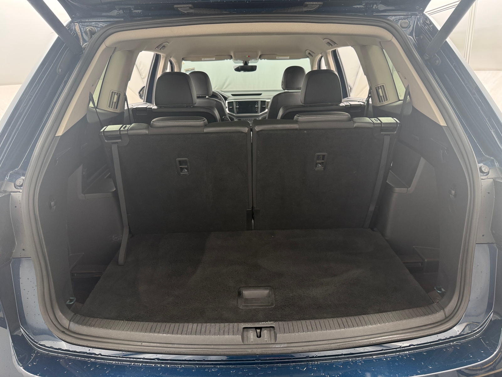 Thumbnail: 2021 Volkswagen Atlas - 6