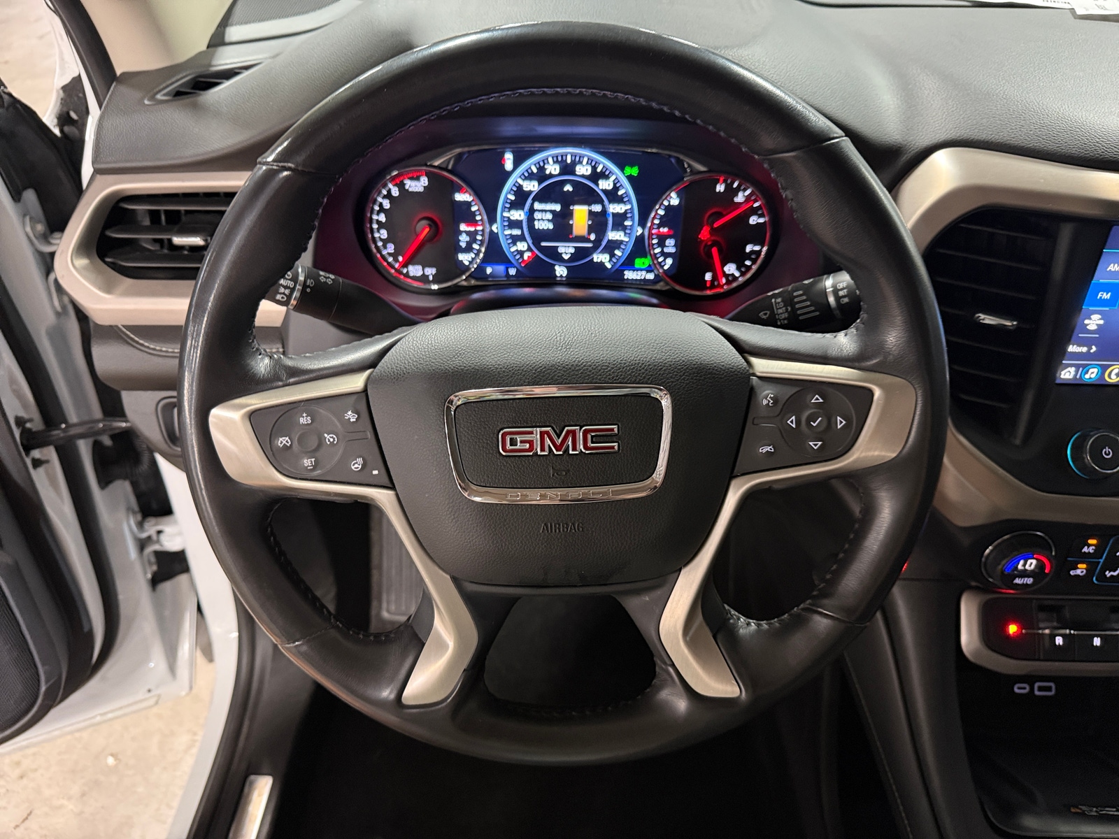 Thumbnail: 2022 GMC Acadia - 4