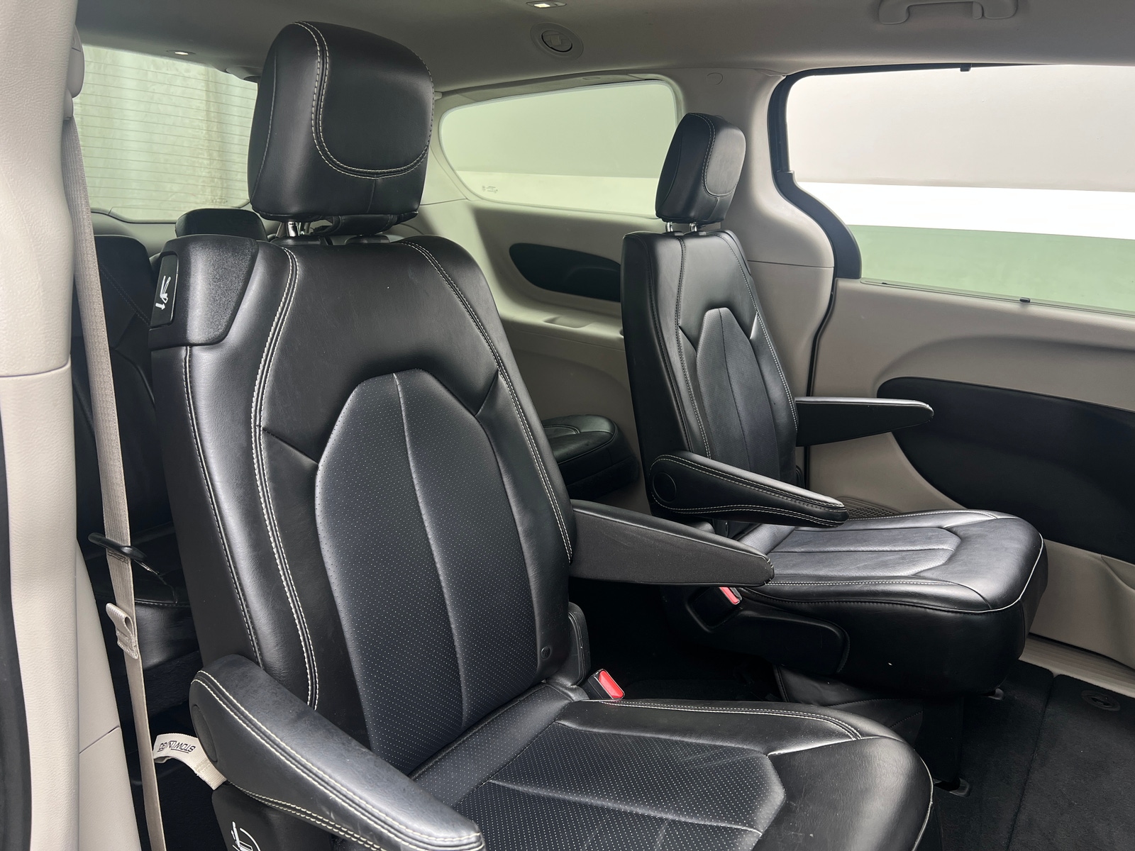 Thumbnail: 2024 Chrysler Pacifica - 5