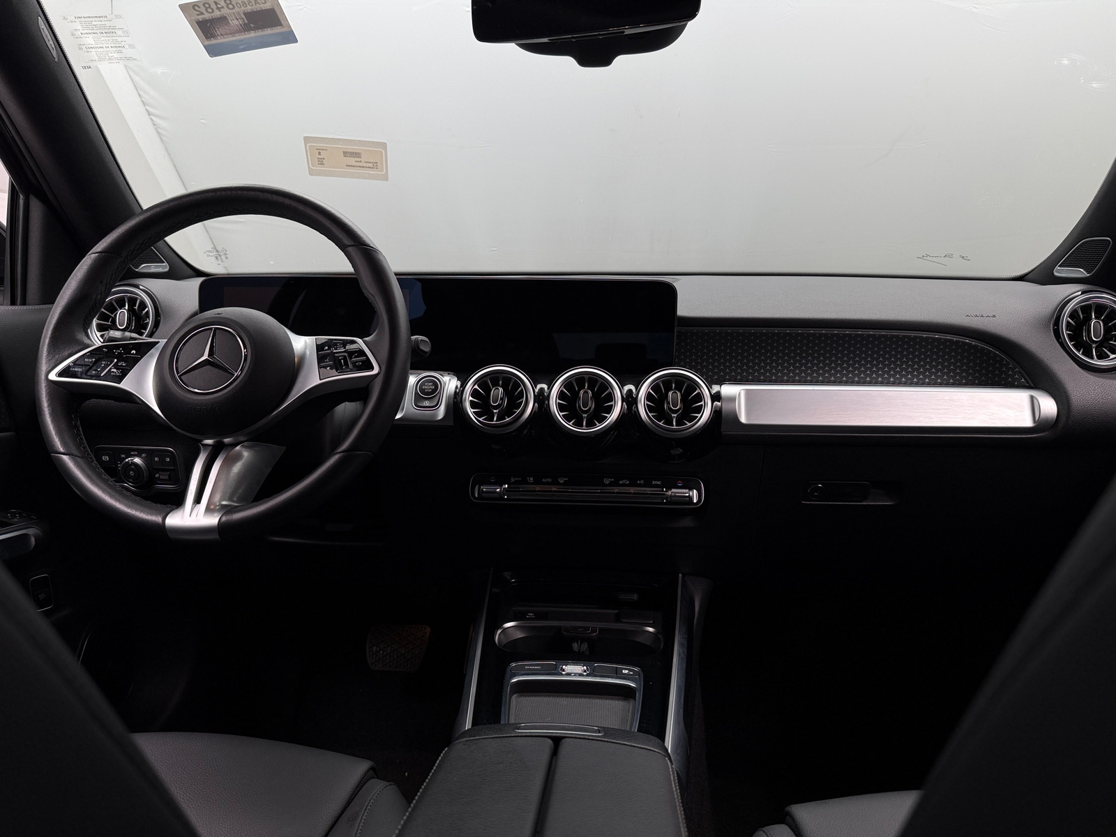 Thumbnail: 2024 Mercedes-Benz GLB - 2