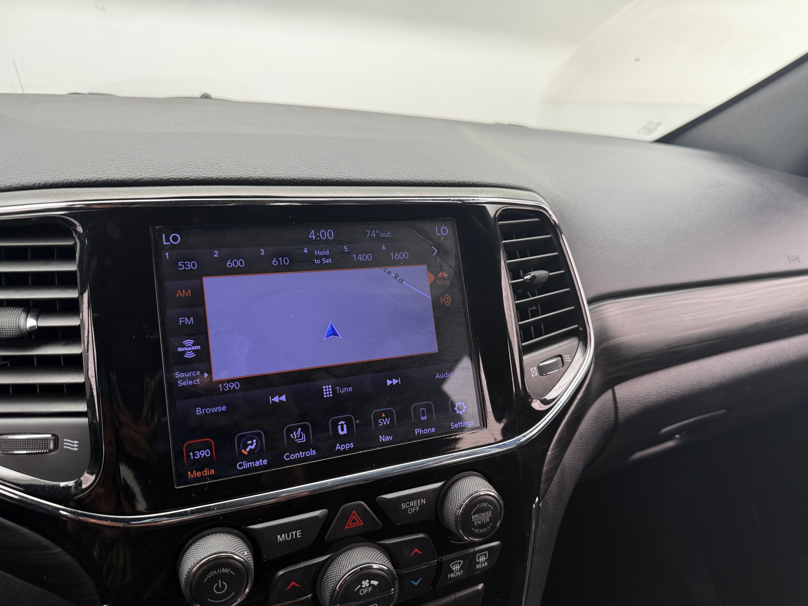 Thumbnail: 2020 Jeep Grand Cherokee - 4