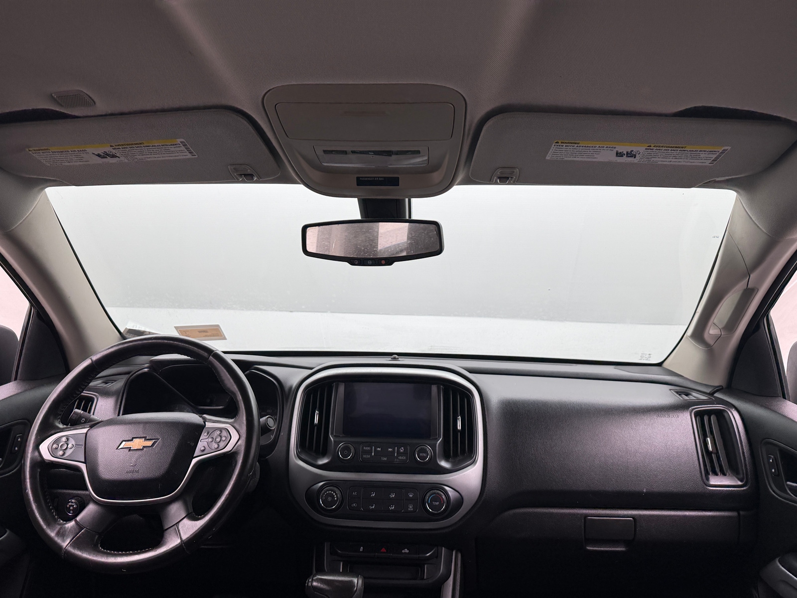 Thumbnail: 2015 Chevrolet Colorado - 3