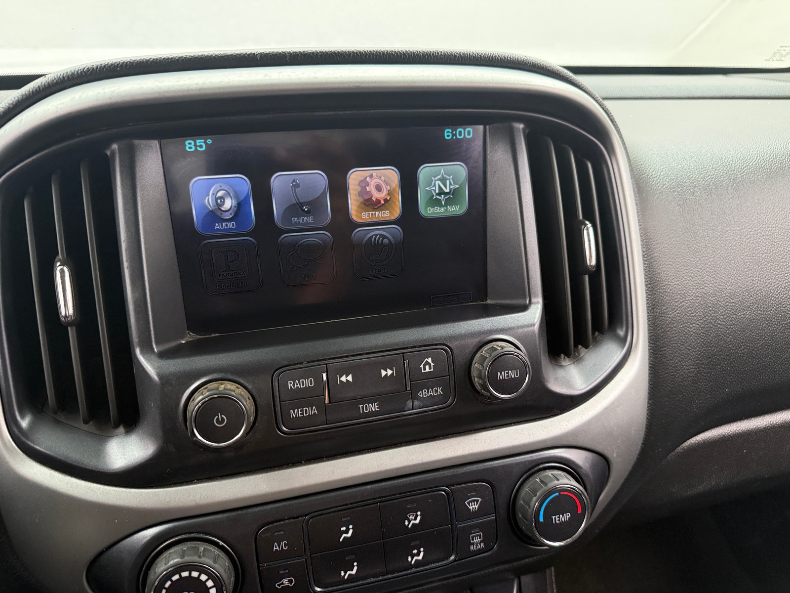 Thumbnail: 2015 Chevrolet Colorado - 4