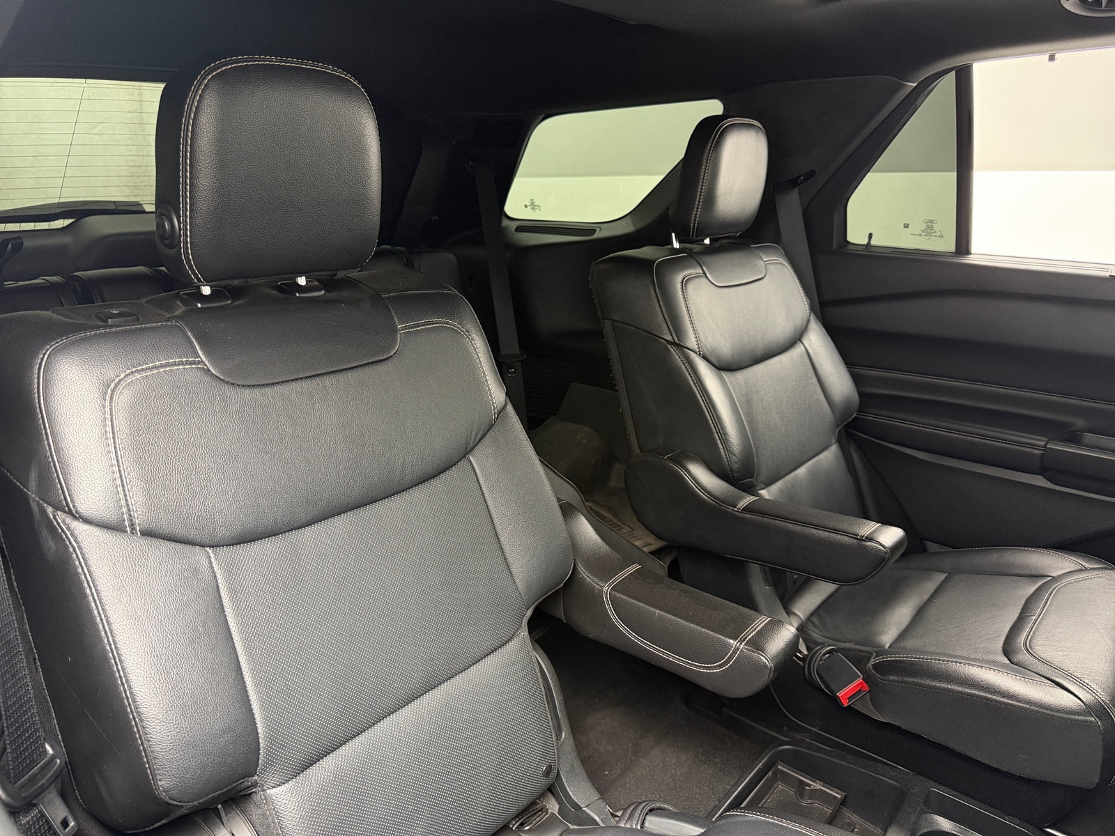 Thumbnail: 2020 Ford Explorer - 5