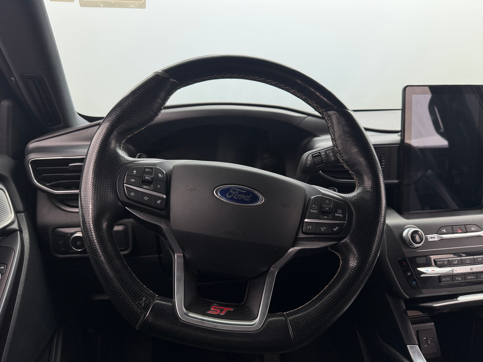 Thumbnail: 2020 Ford Explorer - 4