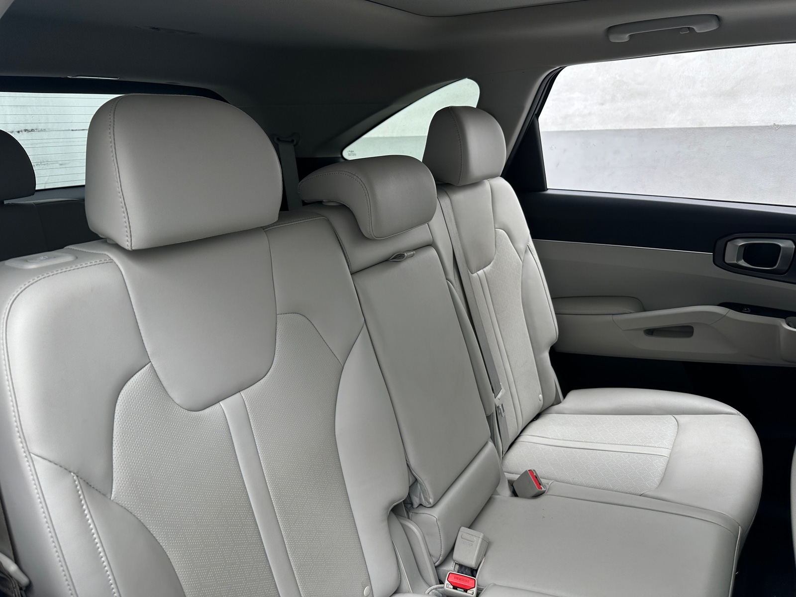 Thumbnail: 2023 Kia Sorento - 5
