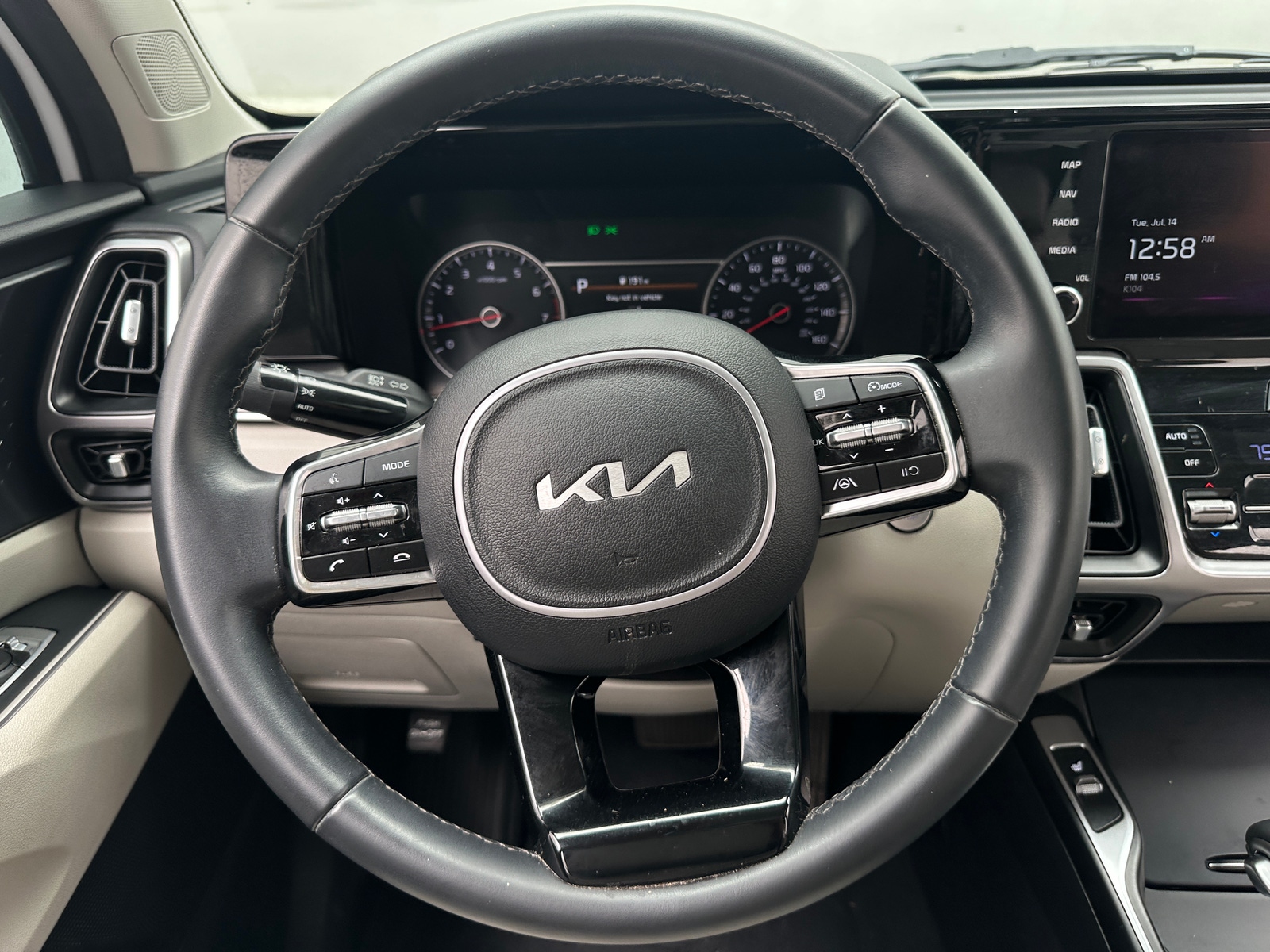 Thumbnail: 2023 Kia Sorento - 4