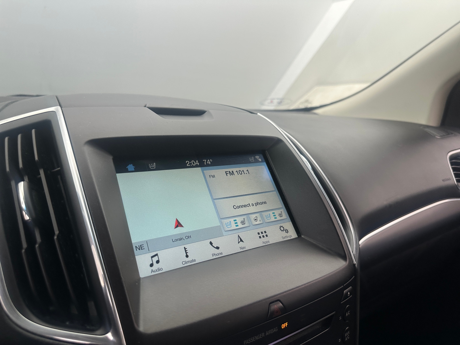 Thumbnail: 2018 Ford Edge - 3
