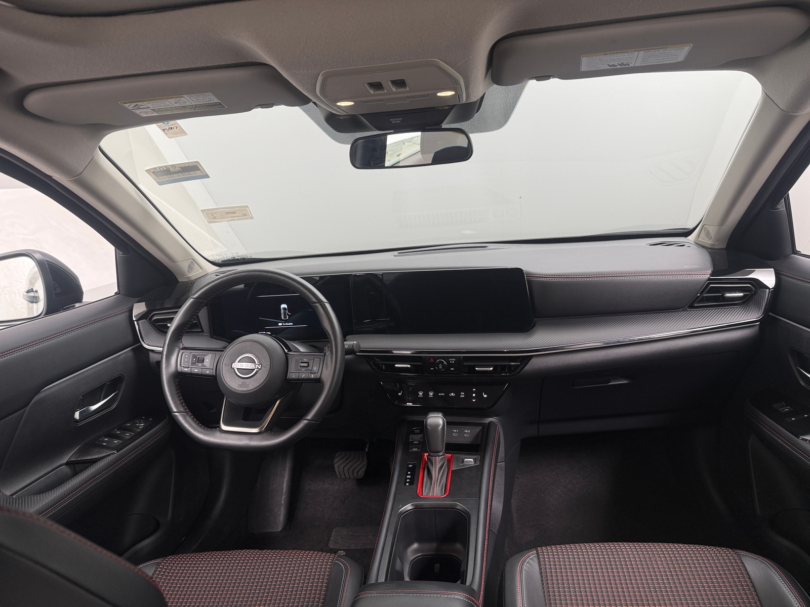 Thumbnail: 2025 Nissan Kicks - 2