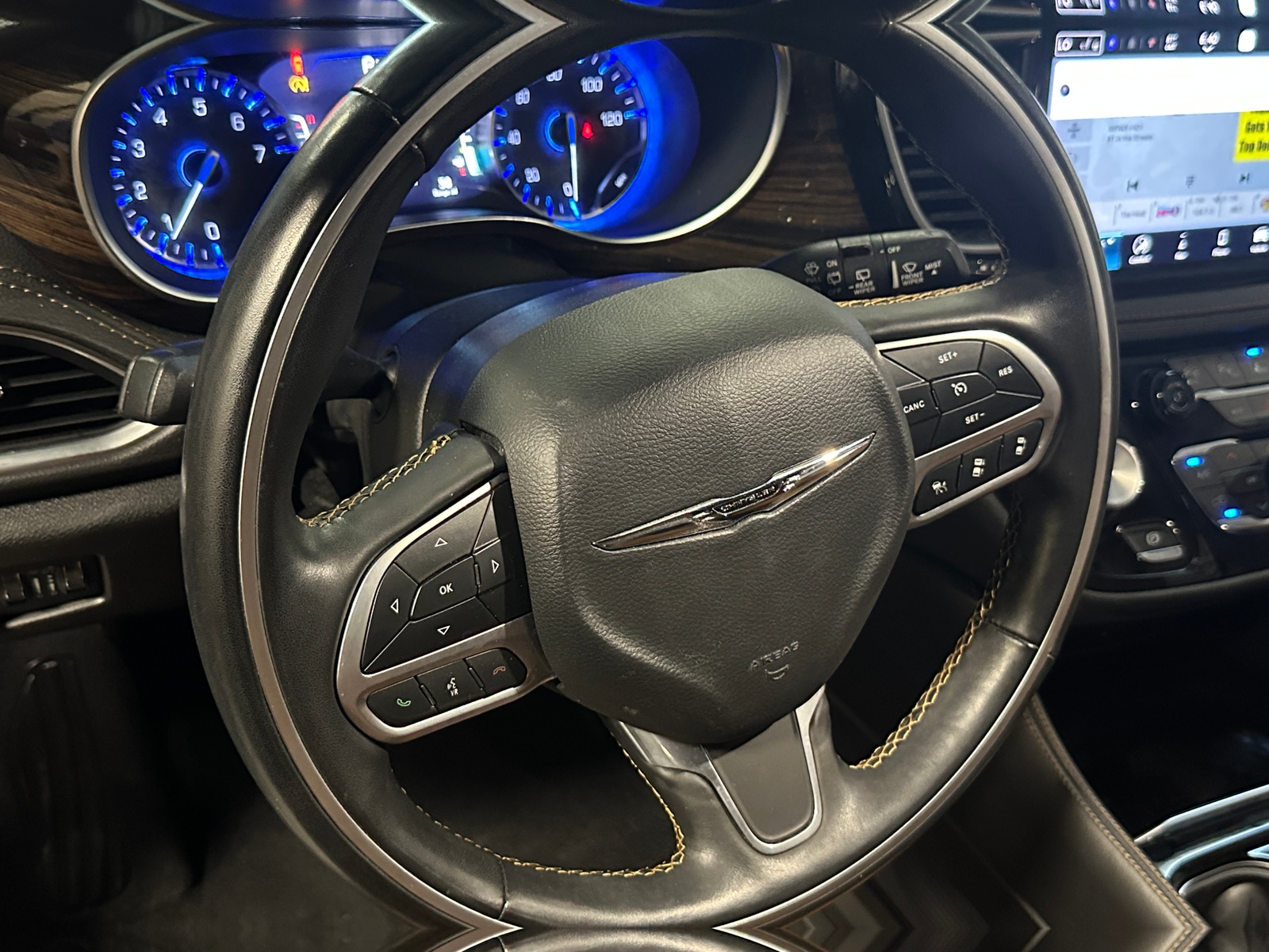 Thumbnail: 2021 Chrysler Pacifica - 4