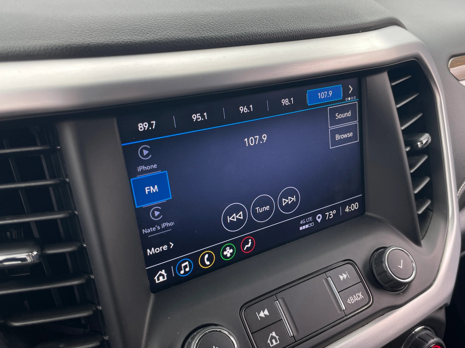 Thumbnail: 2022 GMC Acadia - 4