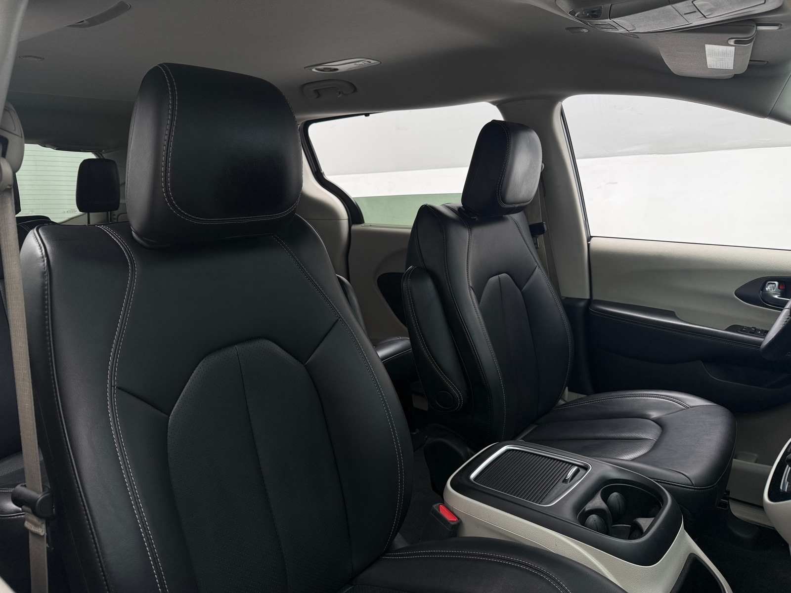 Thumbnail: 2024 Chrysler Pacifica - 2