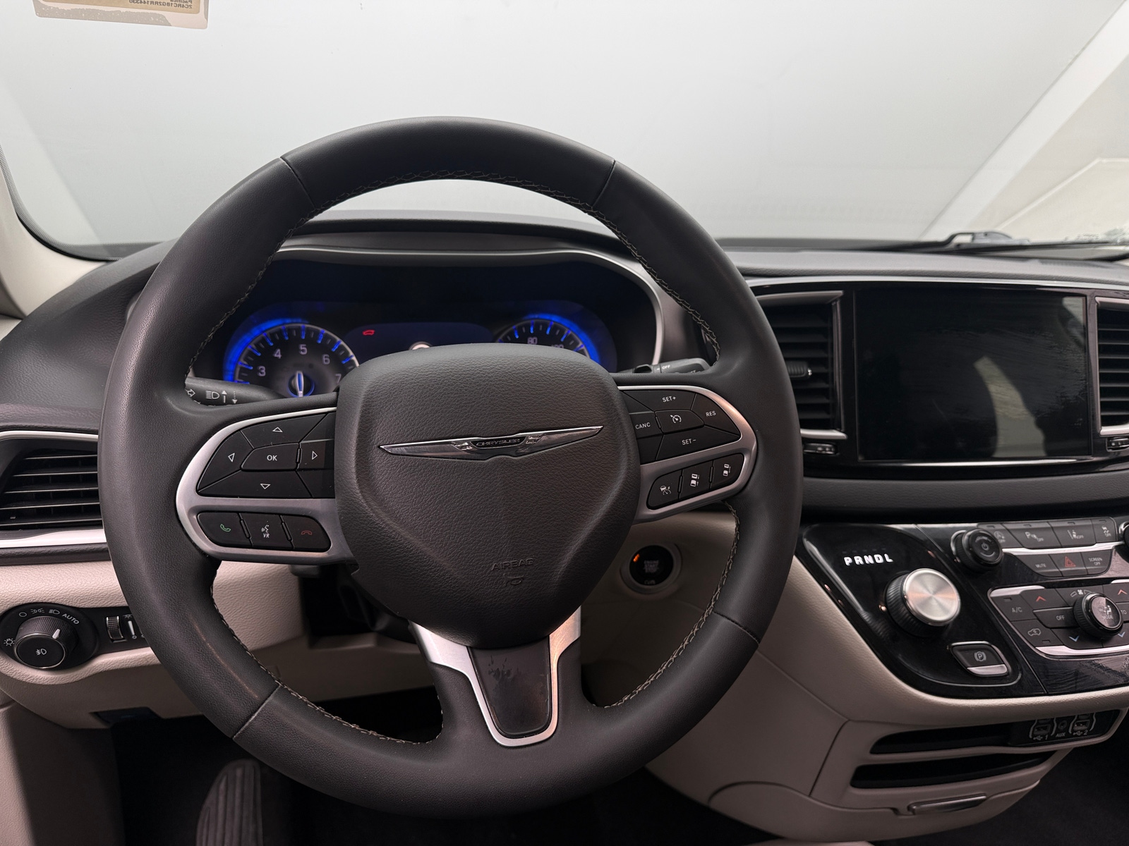 Thumbnail: 2024 Chrysler Pacifica - 5