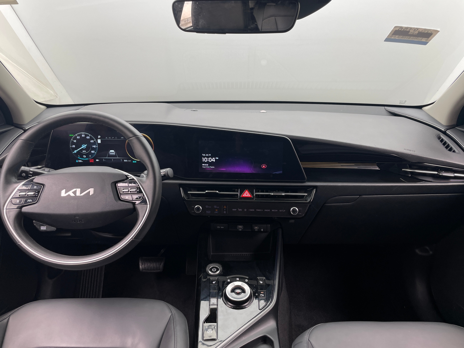 Thumbnail: 2024 Kia Niro - 3