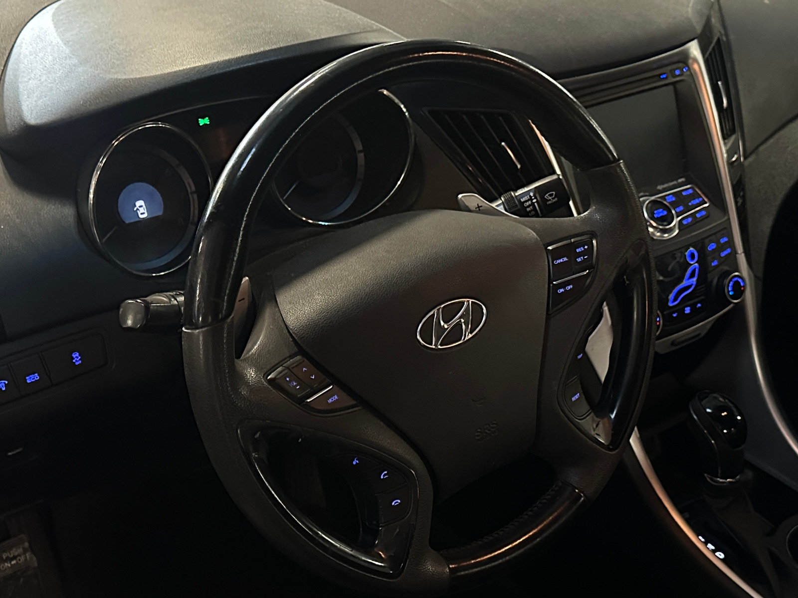 Thumbnail: 2012 Hyundai Sonata - 4