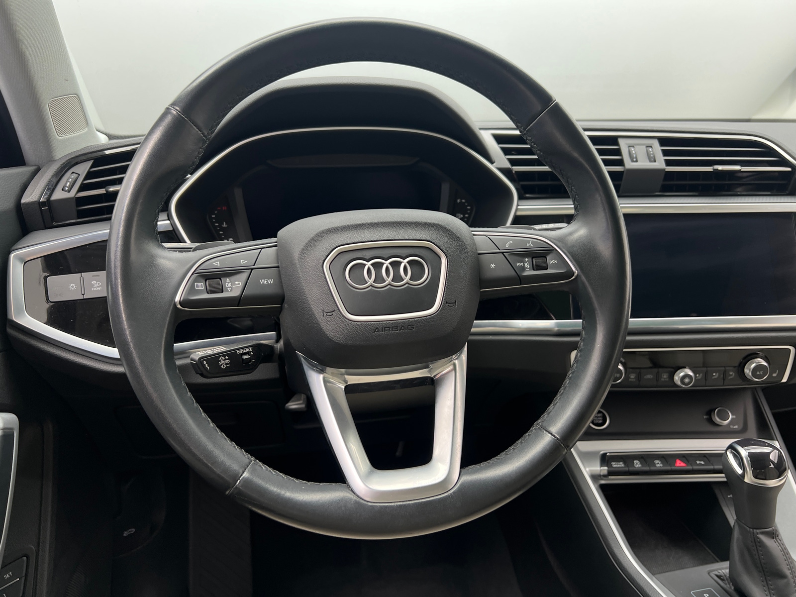 Thumbnail: 2022 Audi Q3 - 4