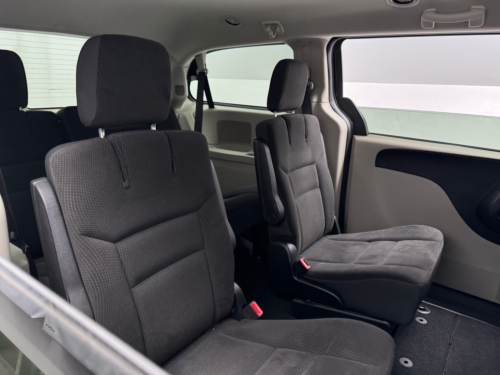 Thumbnail: 2018 Dodge Grand Caravan - 6