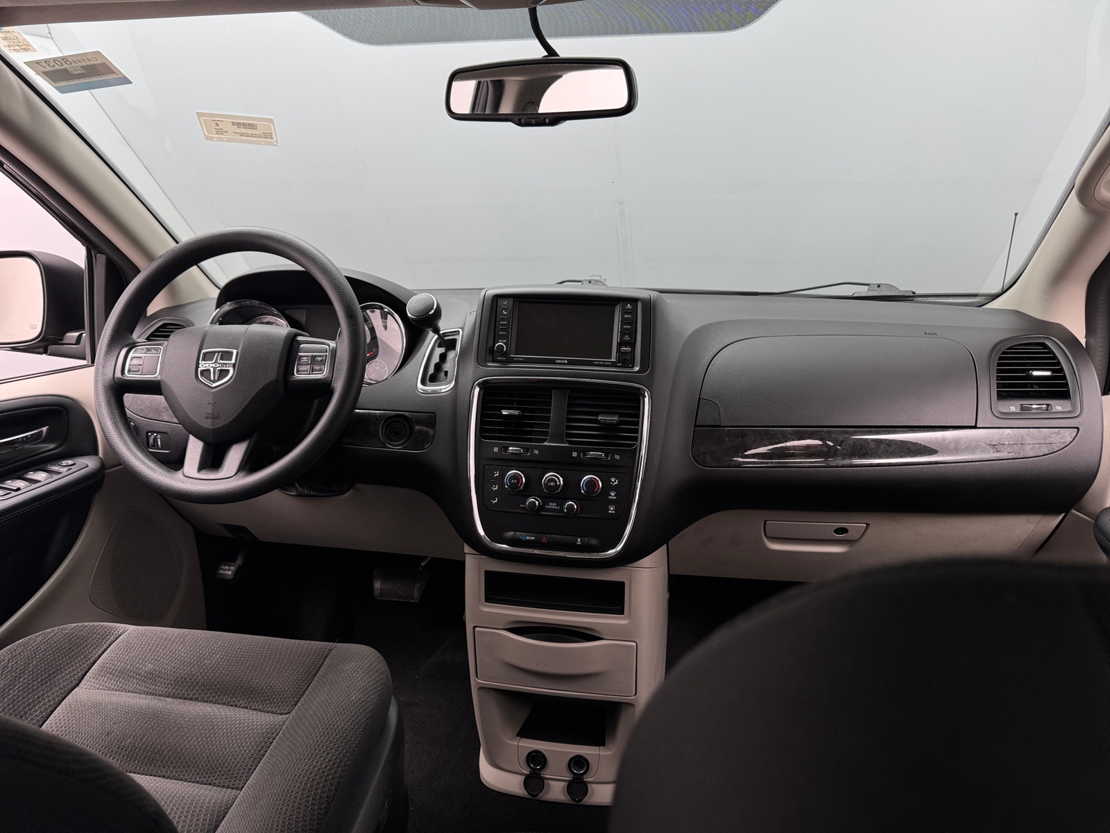 Thumbnail: 2018 Dodge Grand Caravan - 3